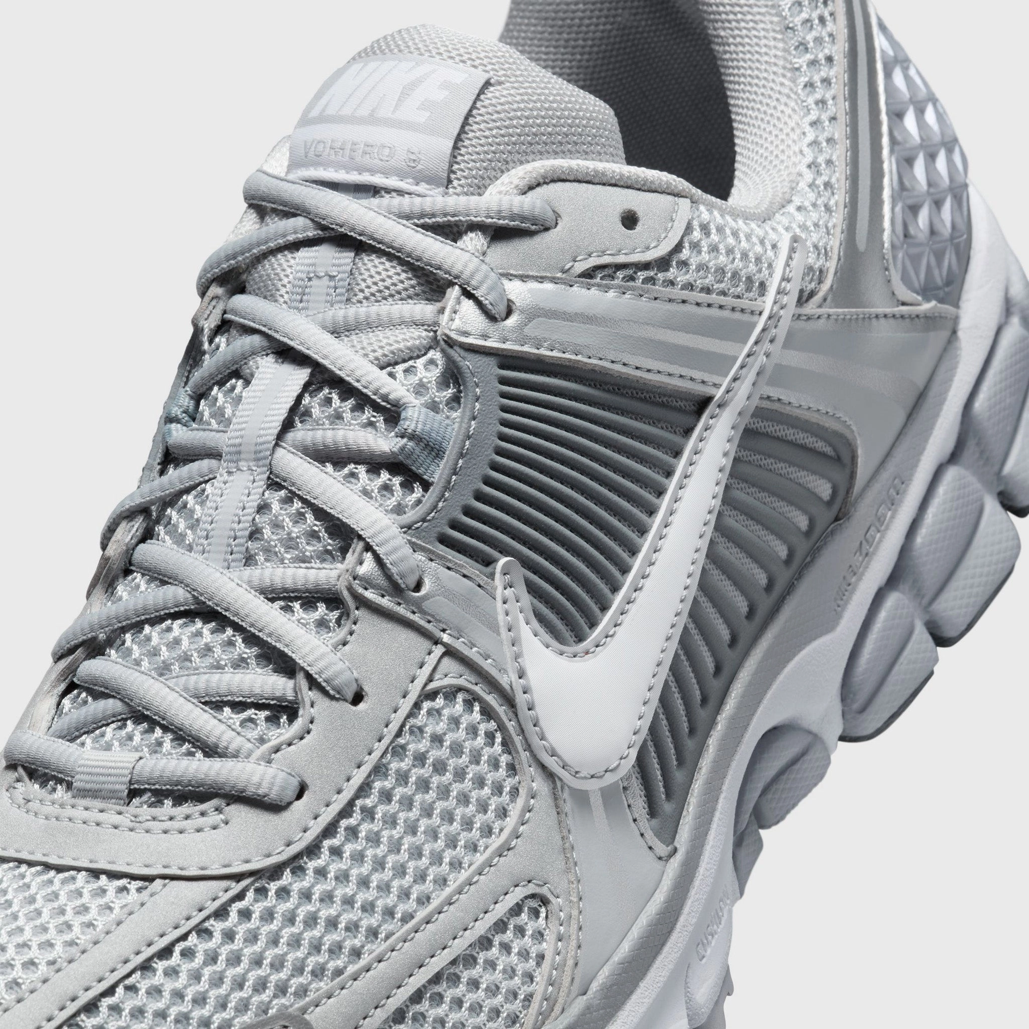 Nike Zoom Vomero 5 Wolf Grey / White - Metallic Silver Grip Comfort