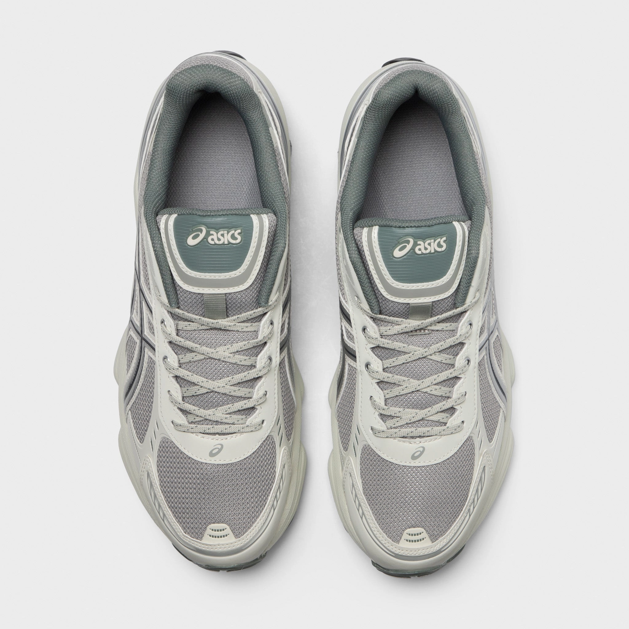 Reinforced heel ASICS Gel-Kinetic Fluent Seal Grey / Pure Silver