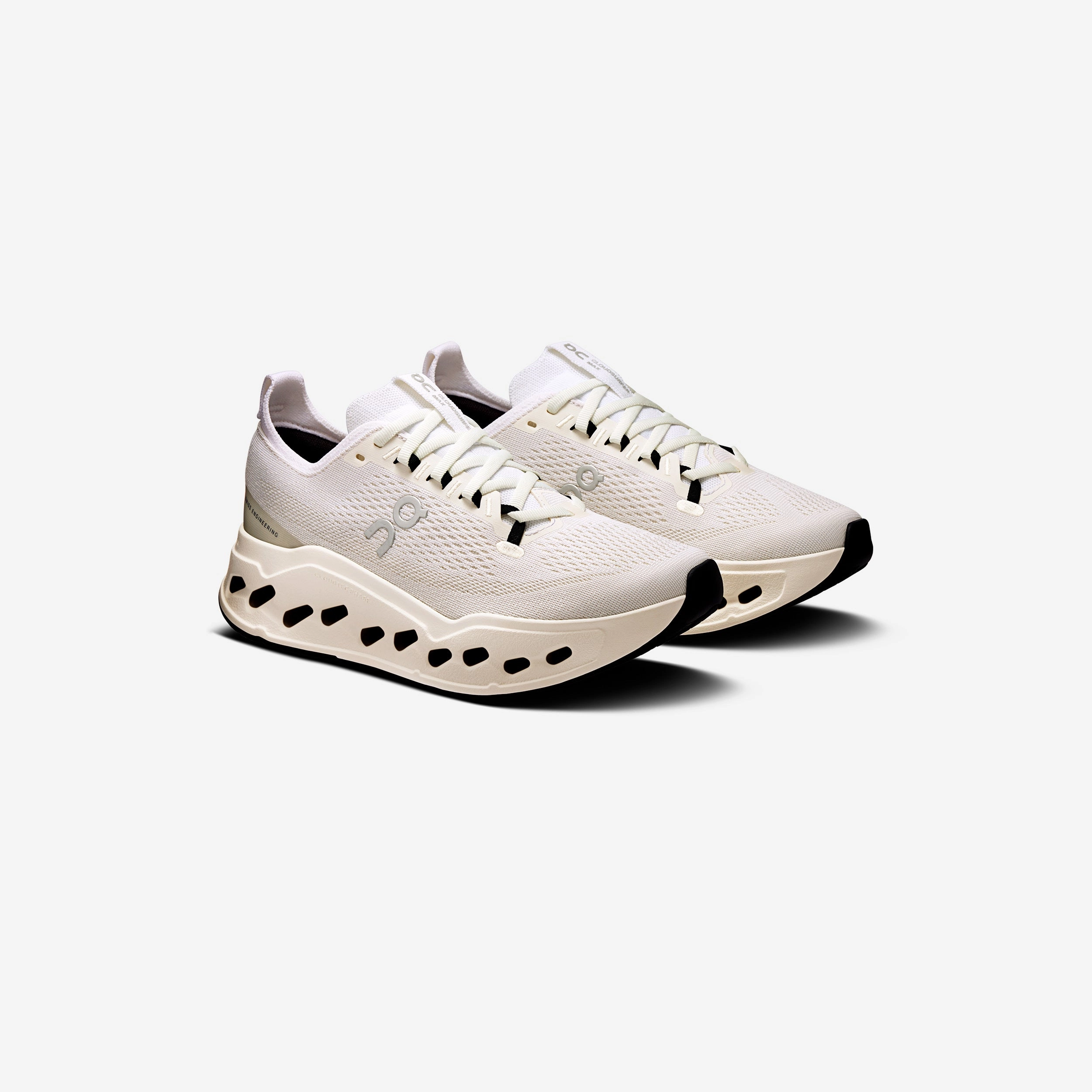 running in a suspension cable bridge area shoes Moisture - Free Option Design Wmns Cloudsurfer Max