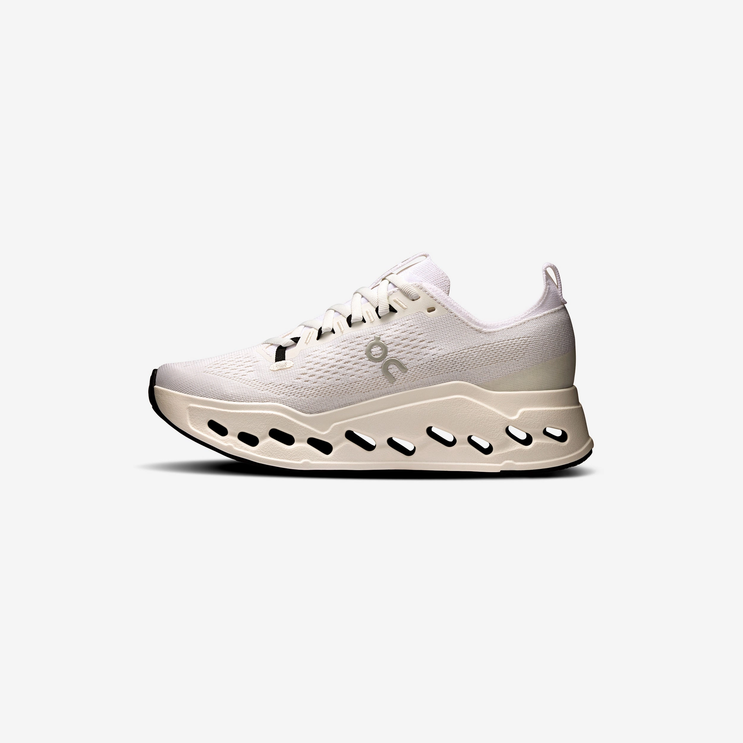 Moisture - Free Option Design Wmns Cloudsurfer Max orthopedic shoes