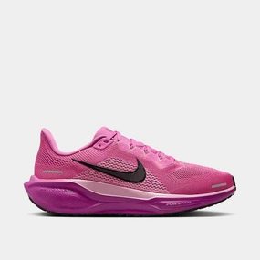 Women's Nike Pegasus 41 Running Shoes running in straight tracks shoes