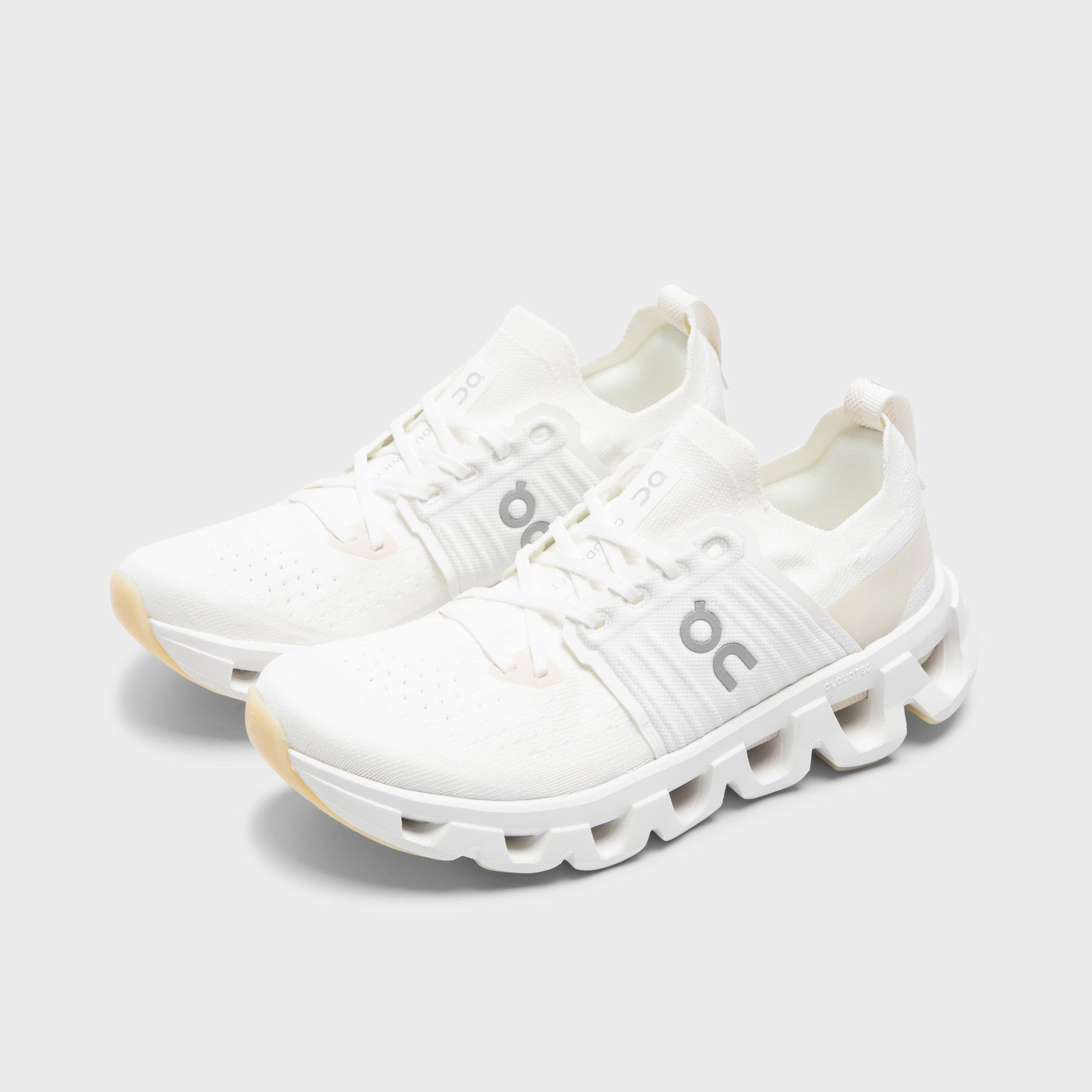 herringbone - design shoes bumpy ride On Women's Cloudswift 4 White / Cream