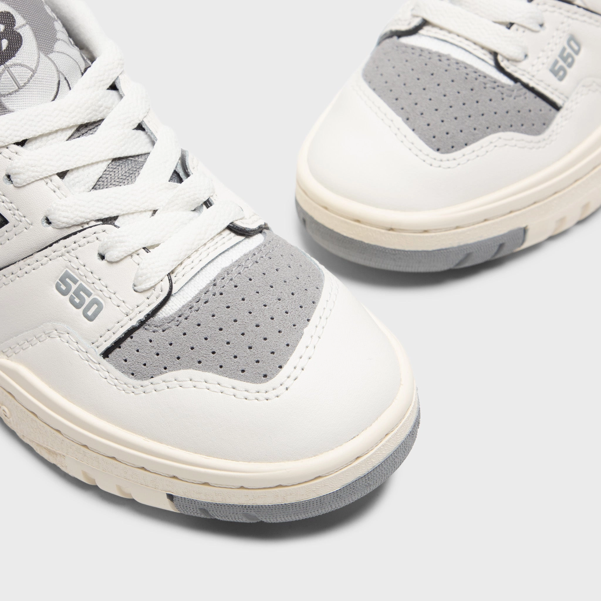 New Balance Juniors' 550 White / Grey Thermoplastic Heel Counter