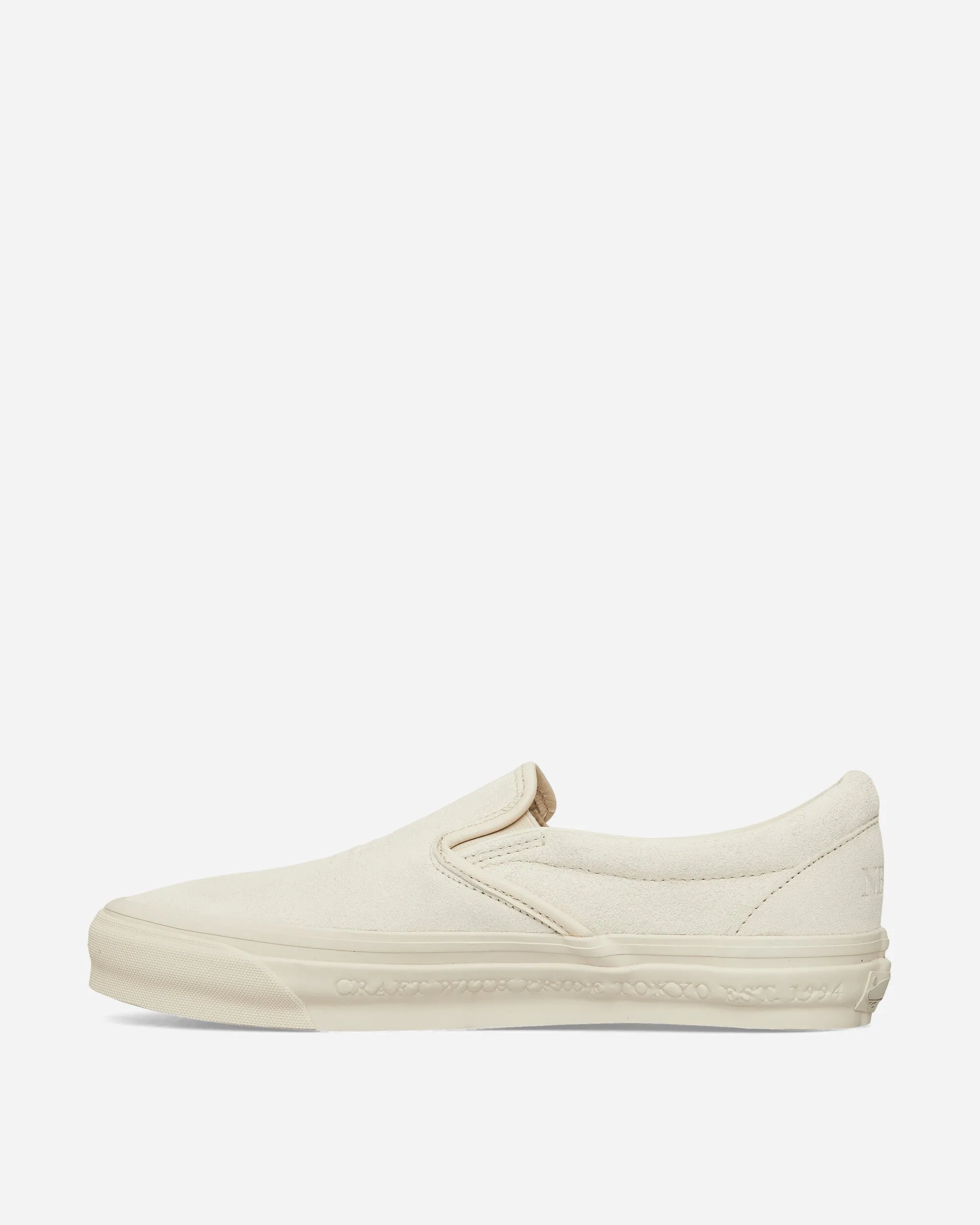 Neighborhood Slip-On 98 Sneakers Natural Structured sole Stretchable Material