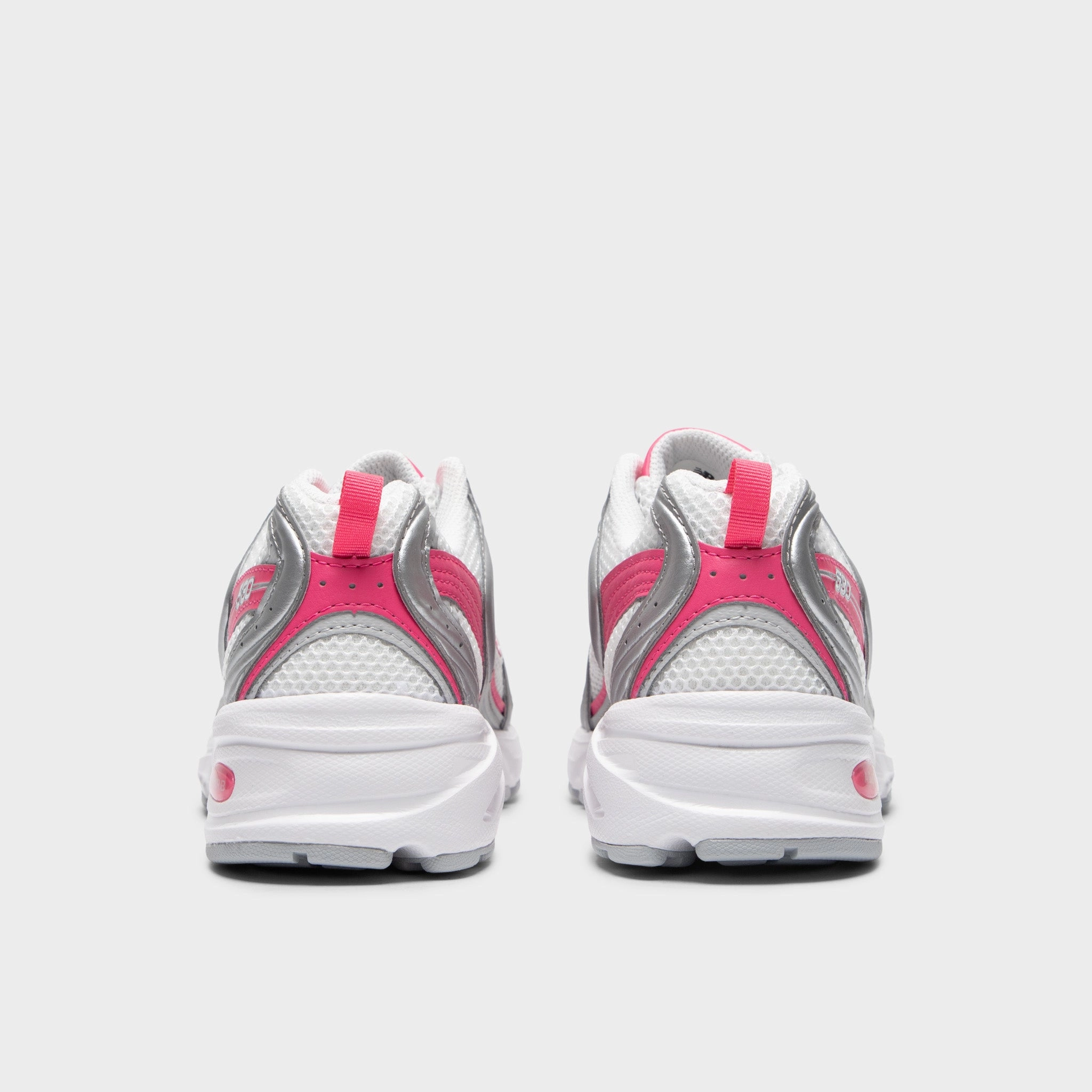 support technology New Balance 530 Silver Metallic / Dragon Berry