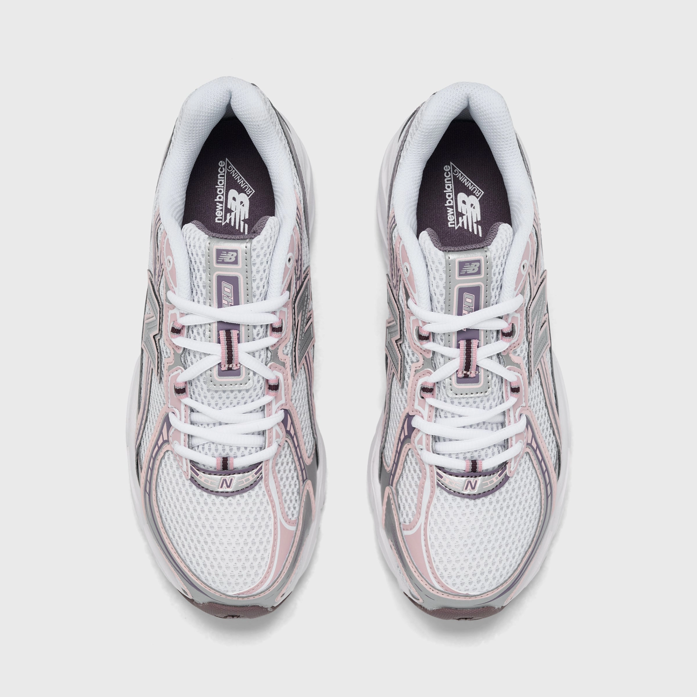 hurdling running shoes New Balance 740 Ice Wine / White
