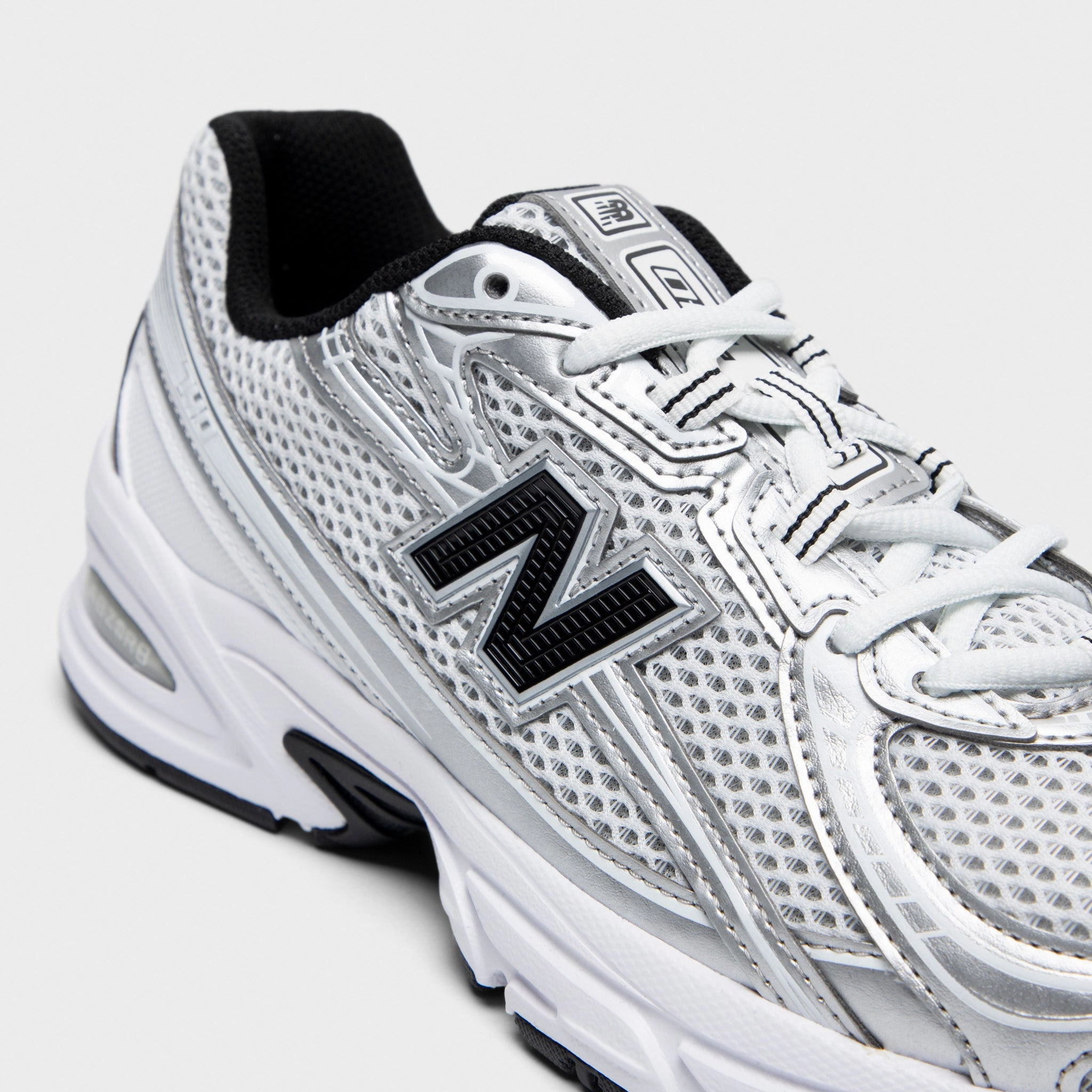 fast - drying shoes New Balance 740 White / Silver Metallic