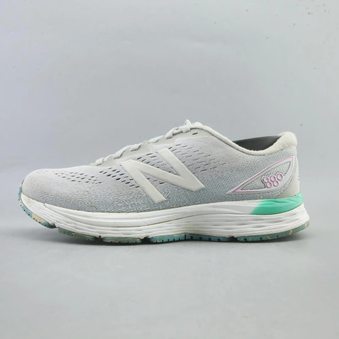 day - visibility shoes NEW BALANCE 880 V9