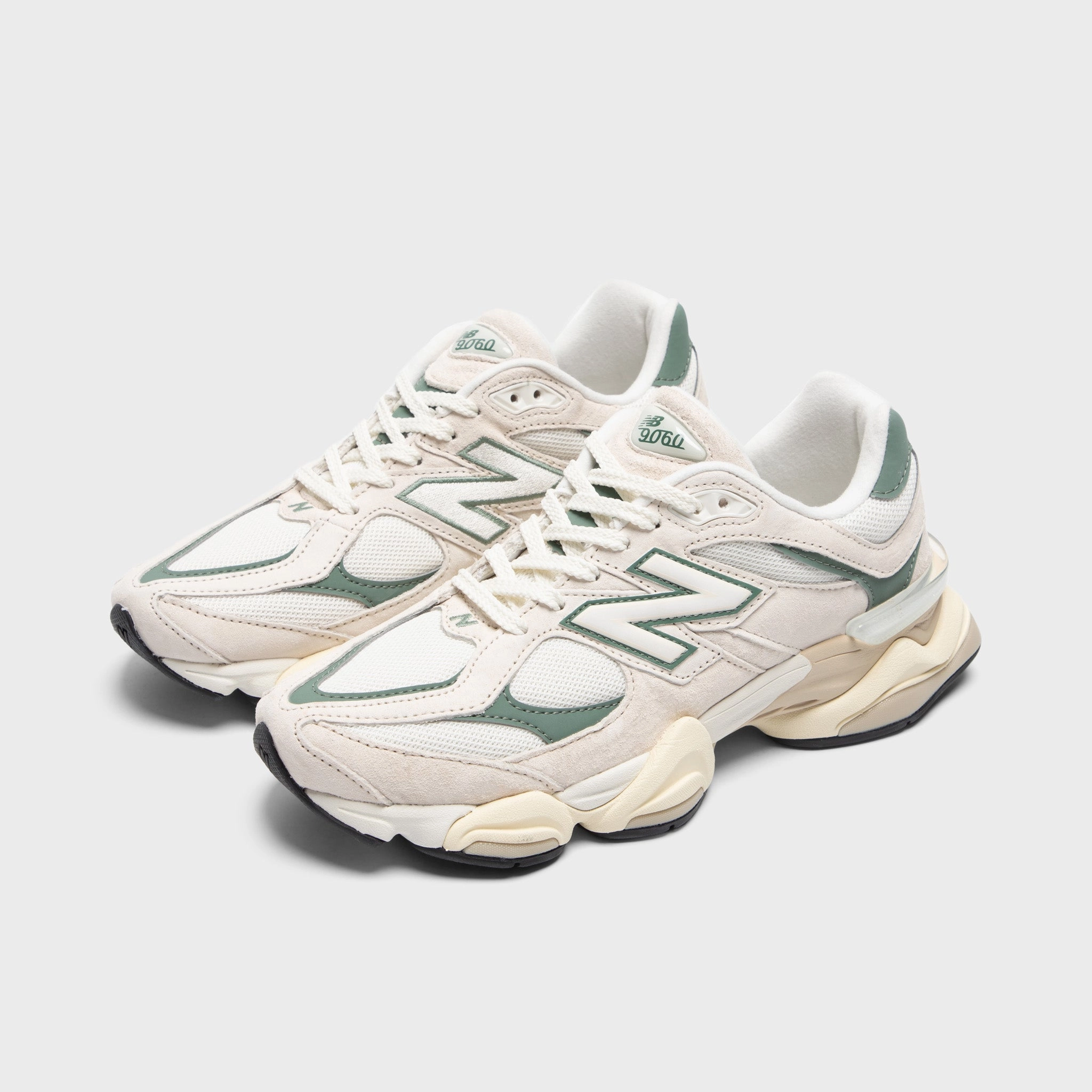 New Balance 9060 Linen / Dark Juniper Running   Specific