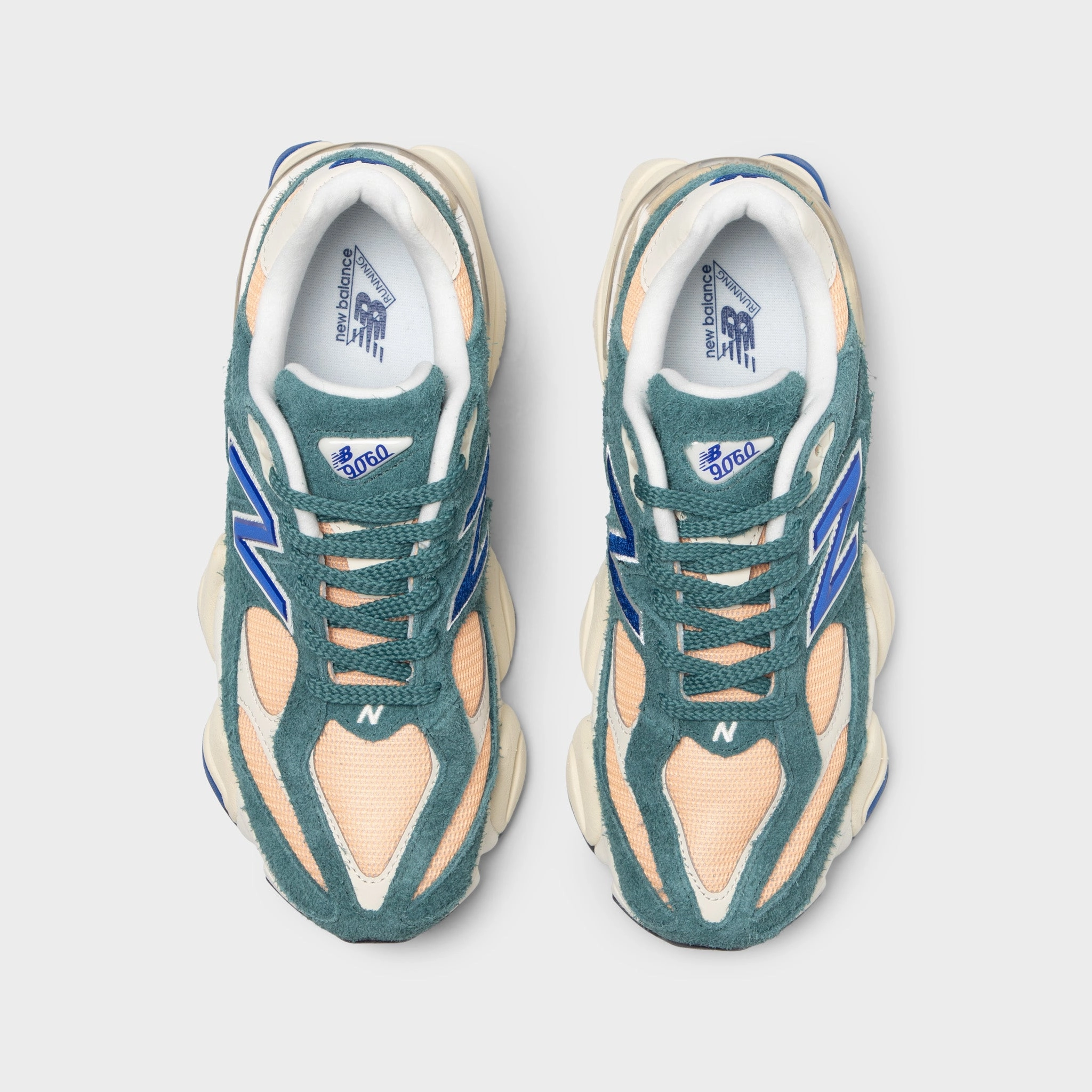 Flexibility New Balance 9060 New Spruce / Peach Blossom
