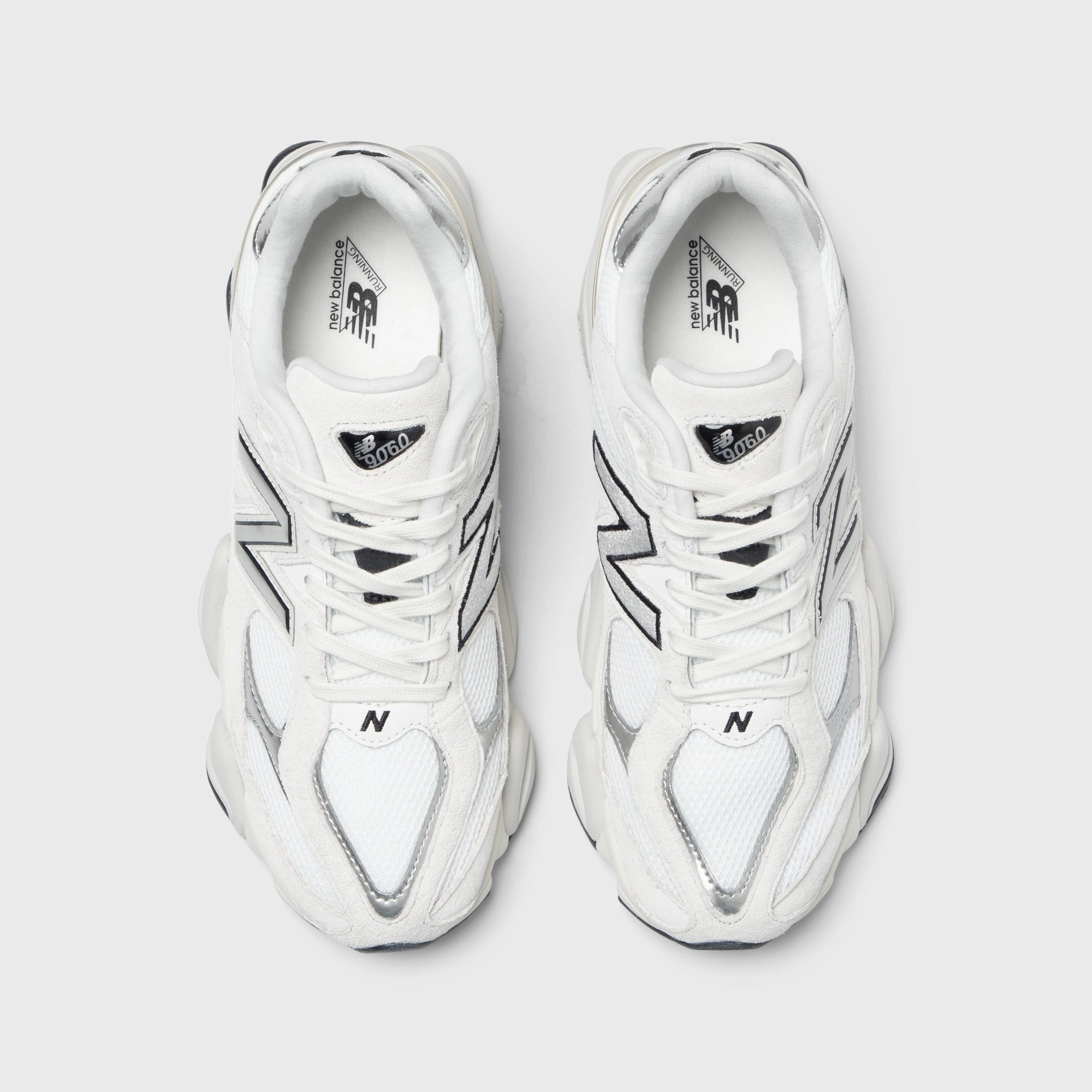 FlyteFoam glossy - finish - design shoes New Balance 9060 White / Silver