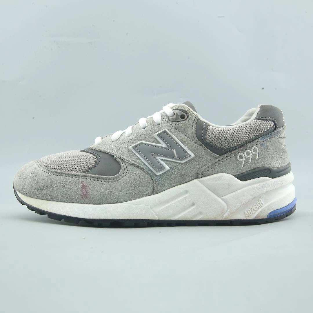 NEW BALANCE 999 sporty shoe appeal