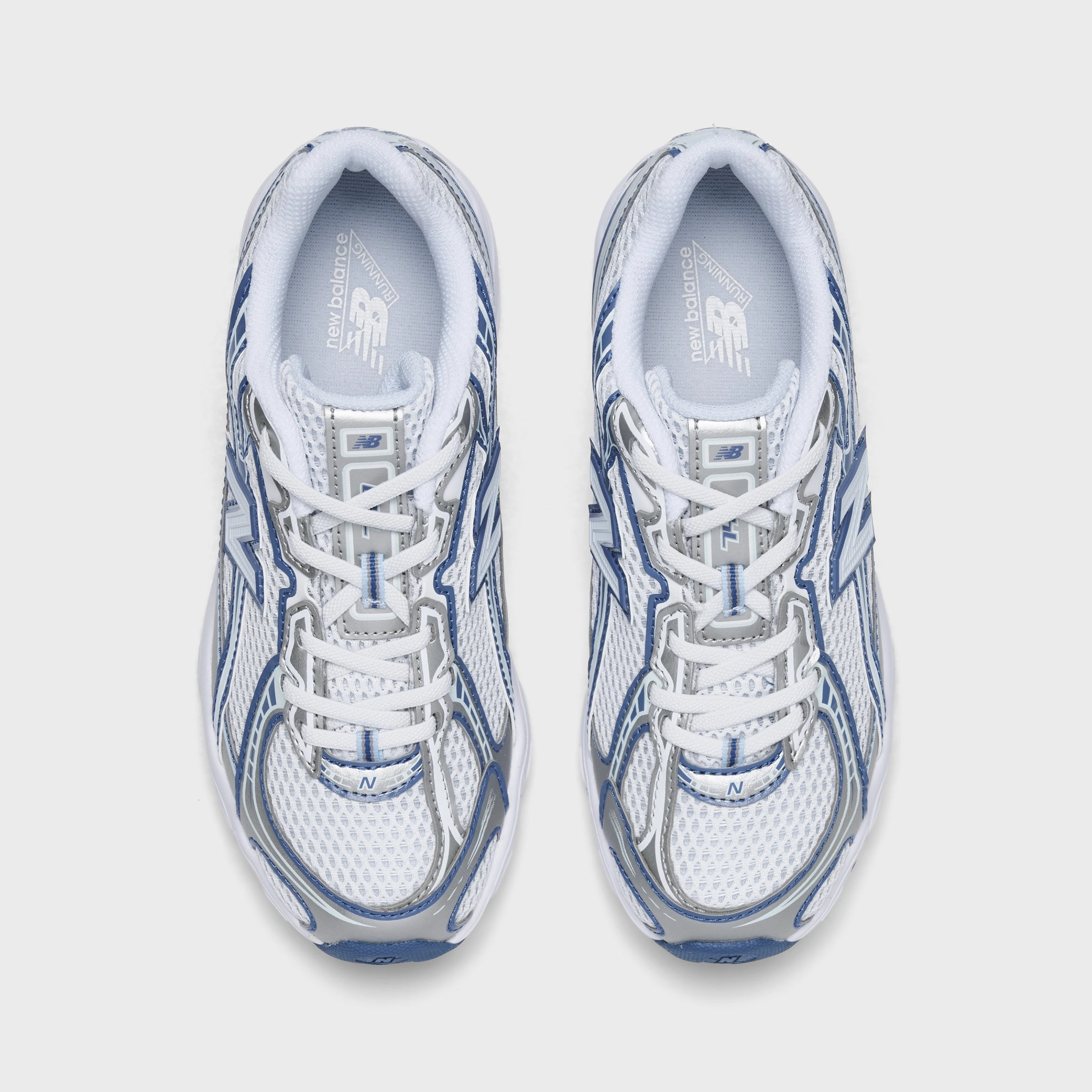 Shock dispersion physical health running shoe advantage New Balance Children's 740 White / Blue