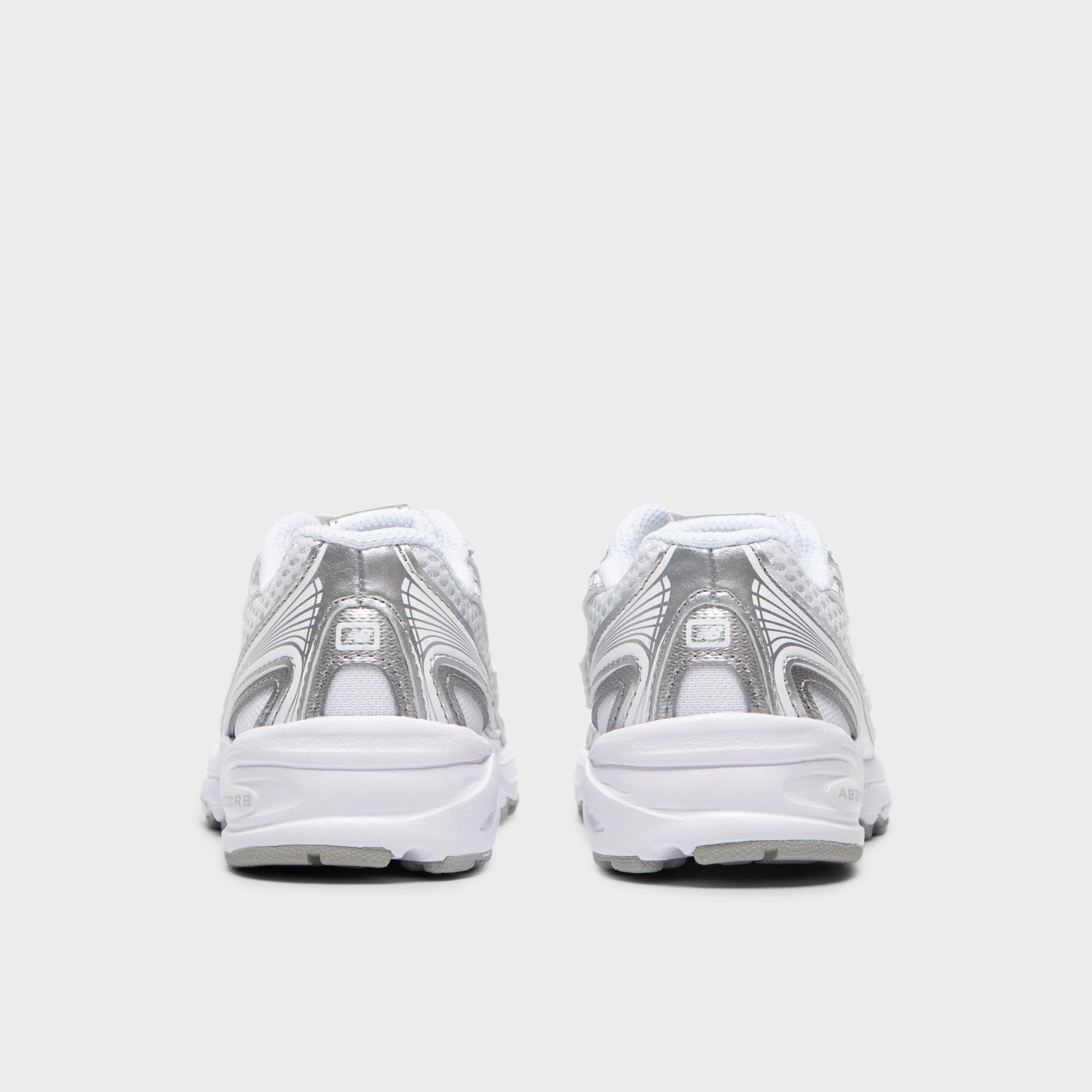 New Balance Children's 740 White / Silver Metallic Hydrophobic thermal shoes