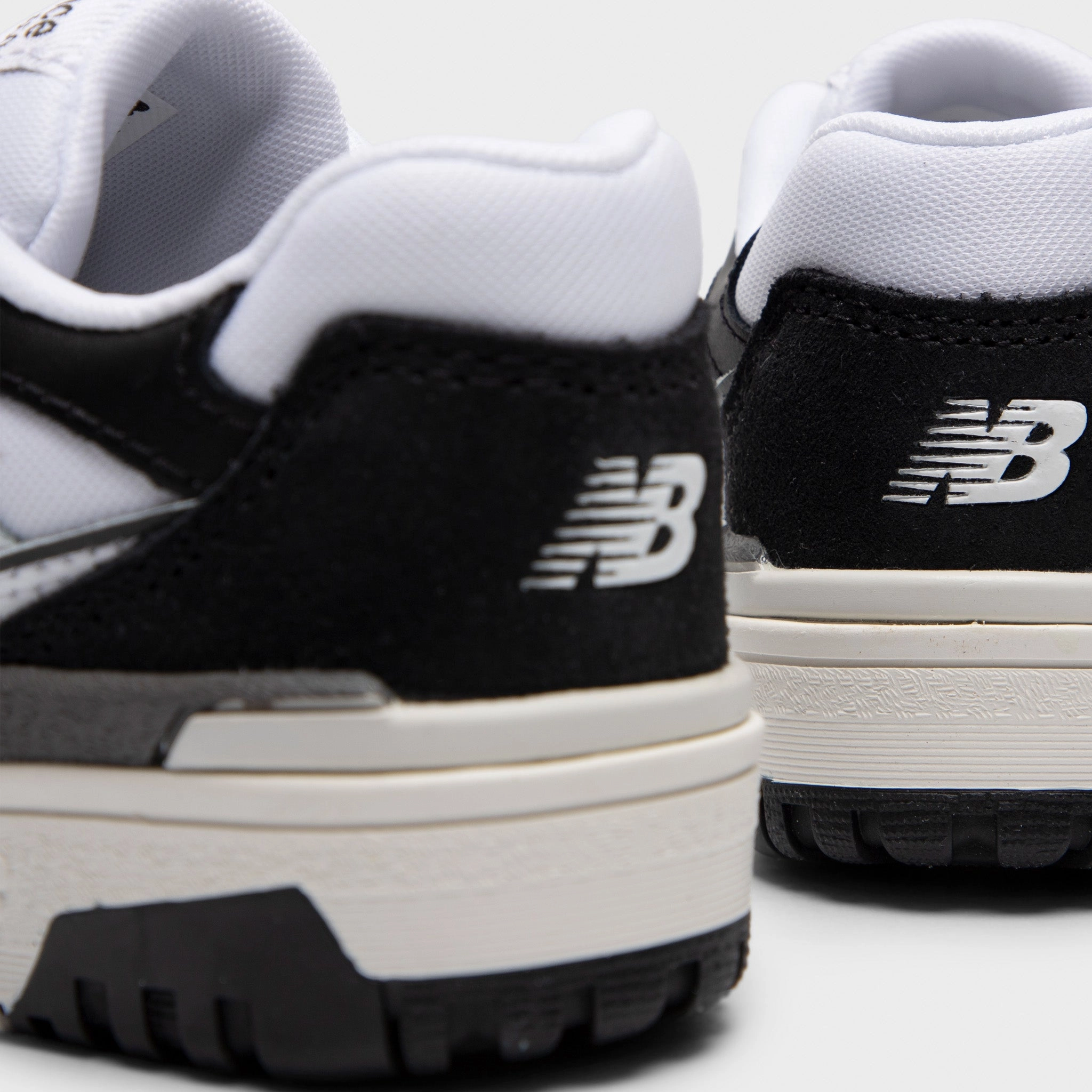 New Balance Childrens' PSB550CA White / Black LightweightOutsole Shock Diffusion Pods