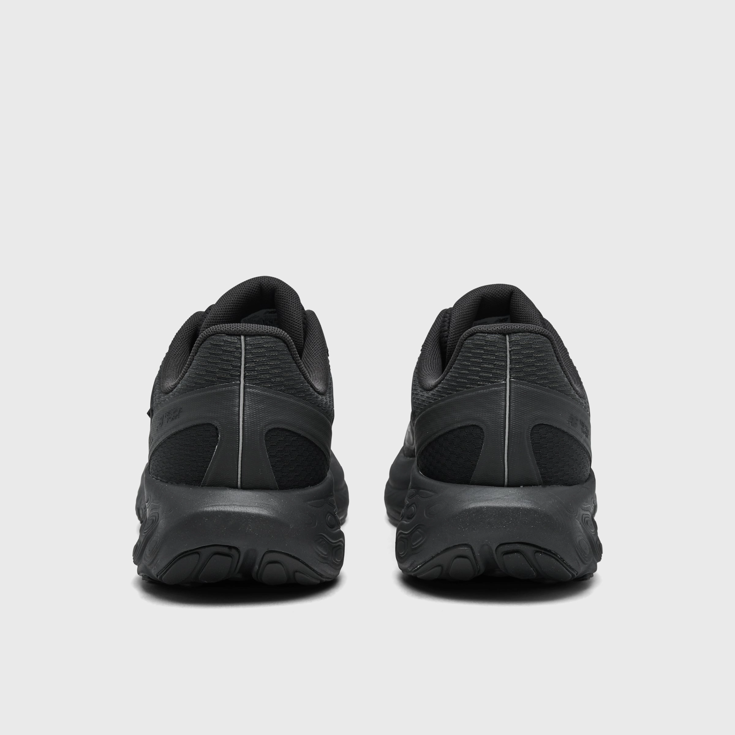 Established New Balance Fresh Foam Trainer Black / Grey