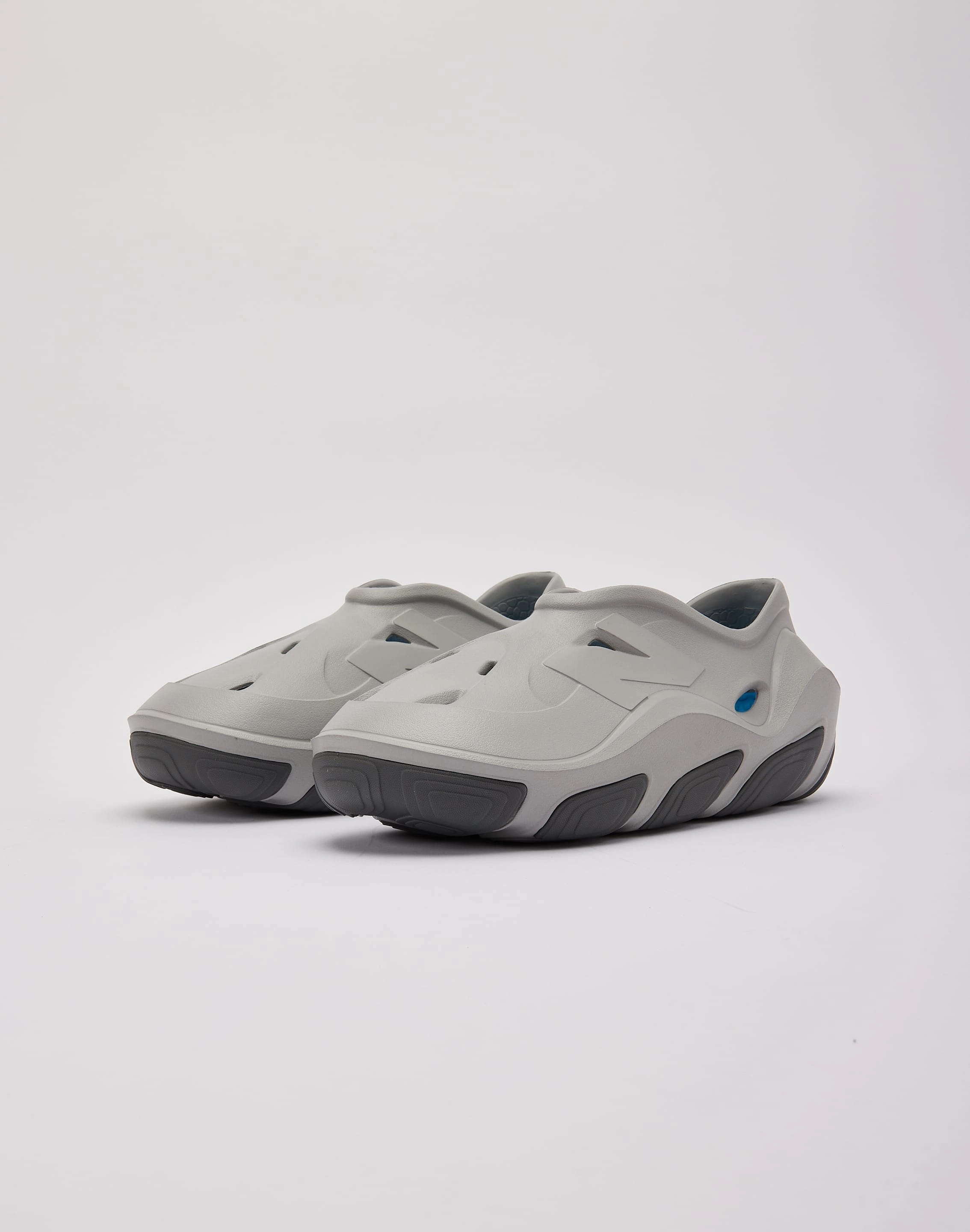 New Balance Fresh Foam X RCVRY Mountain Hike Comfort   cushion