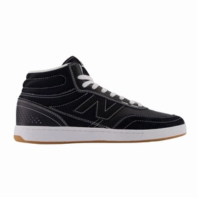 running in a volleyball court area shoes New Balance High V2 440 HBW Black/White