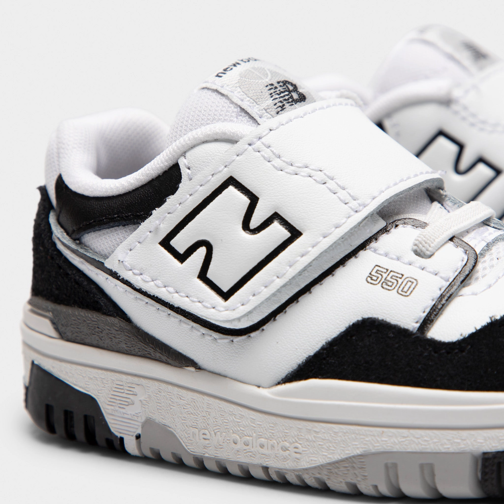 New Balance Infants' IHB550CA White / Black Orthopedic Contour Design