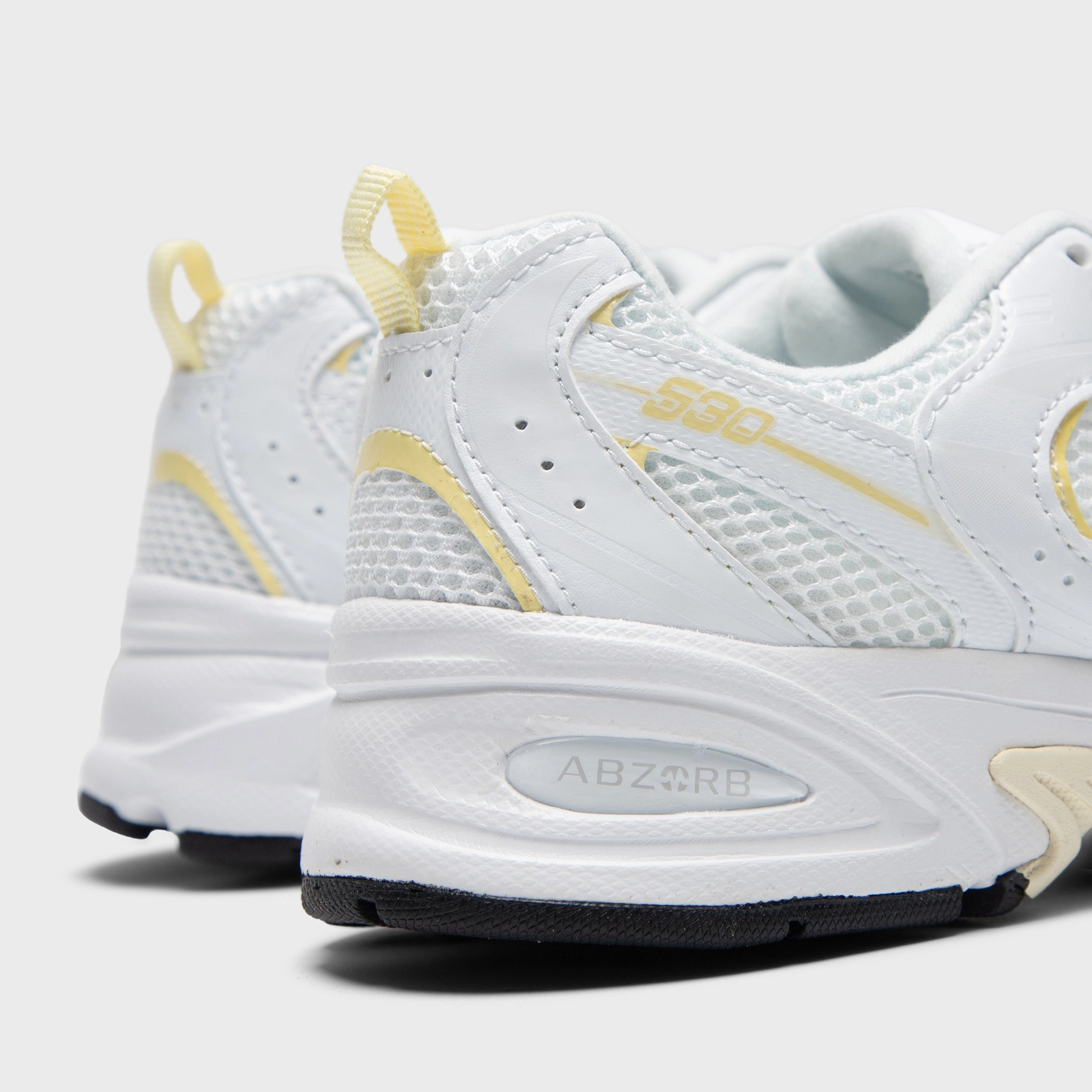 tennis - compatible running shoes amateur - level shoes New Balance Juniors' 530 White / Beige