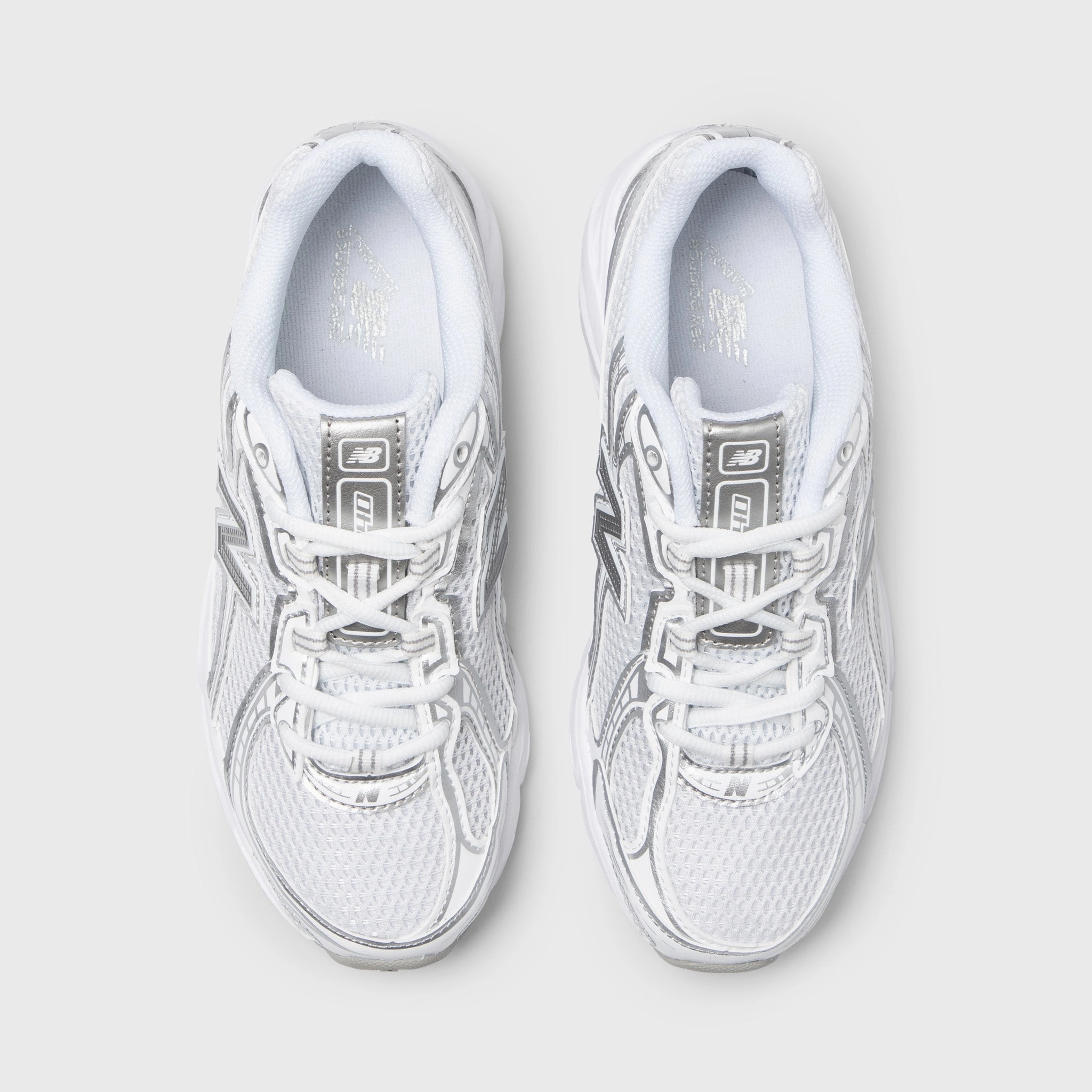 New Balance Juniors' 740 White / Silver Metallic park - specific shoes