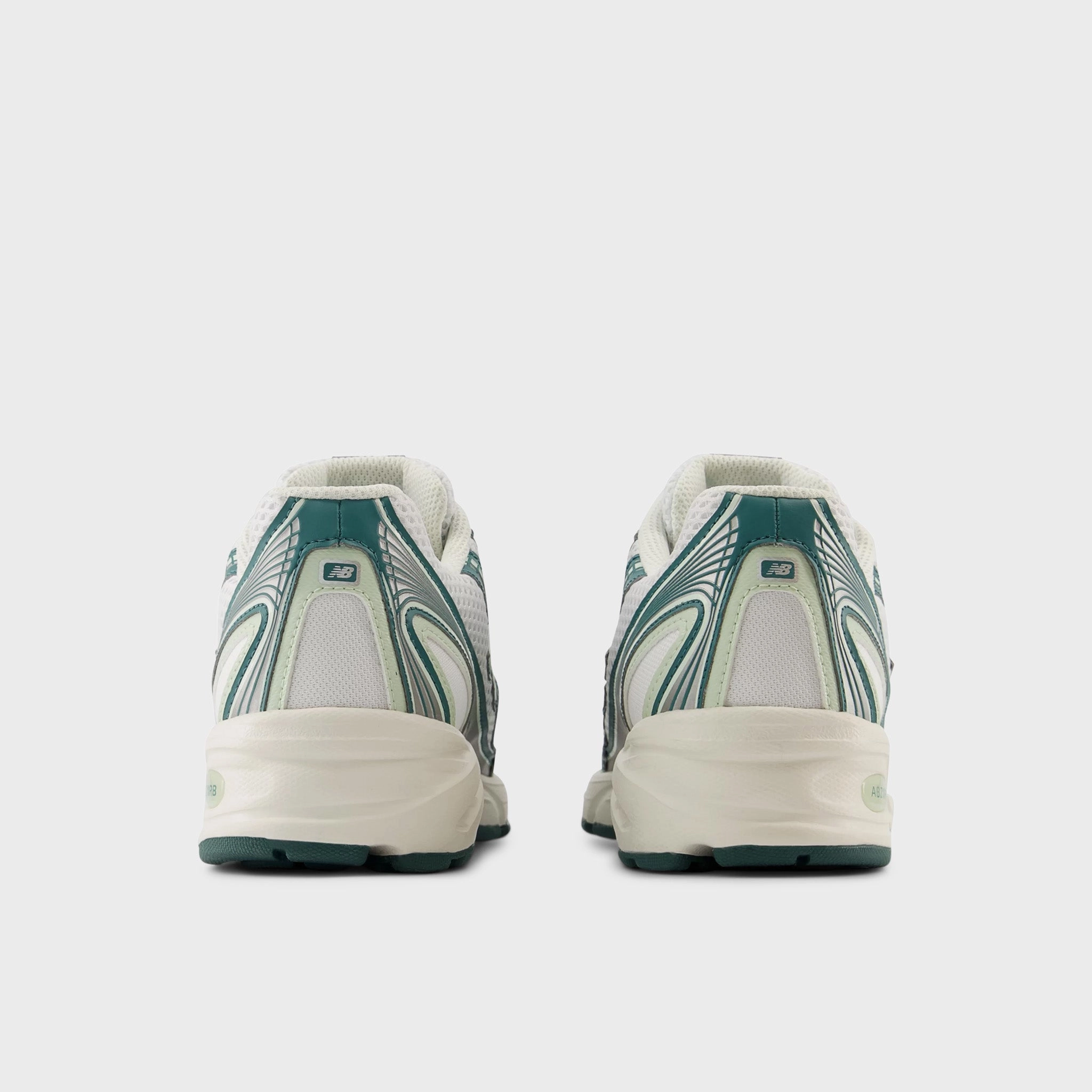 New Balance U740 New Spruce White / Marsh Green Professional Shoes