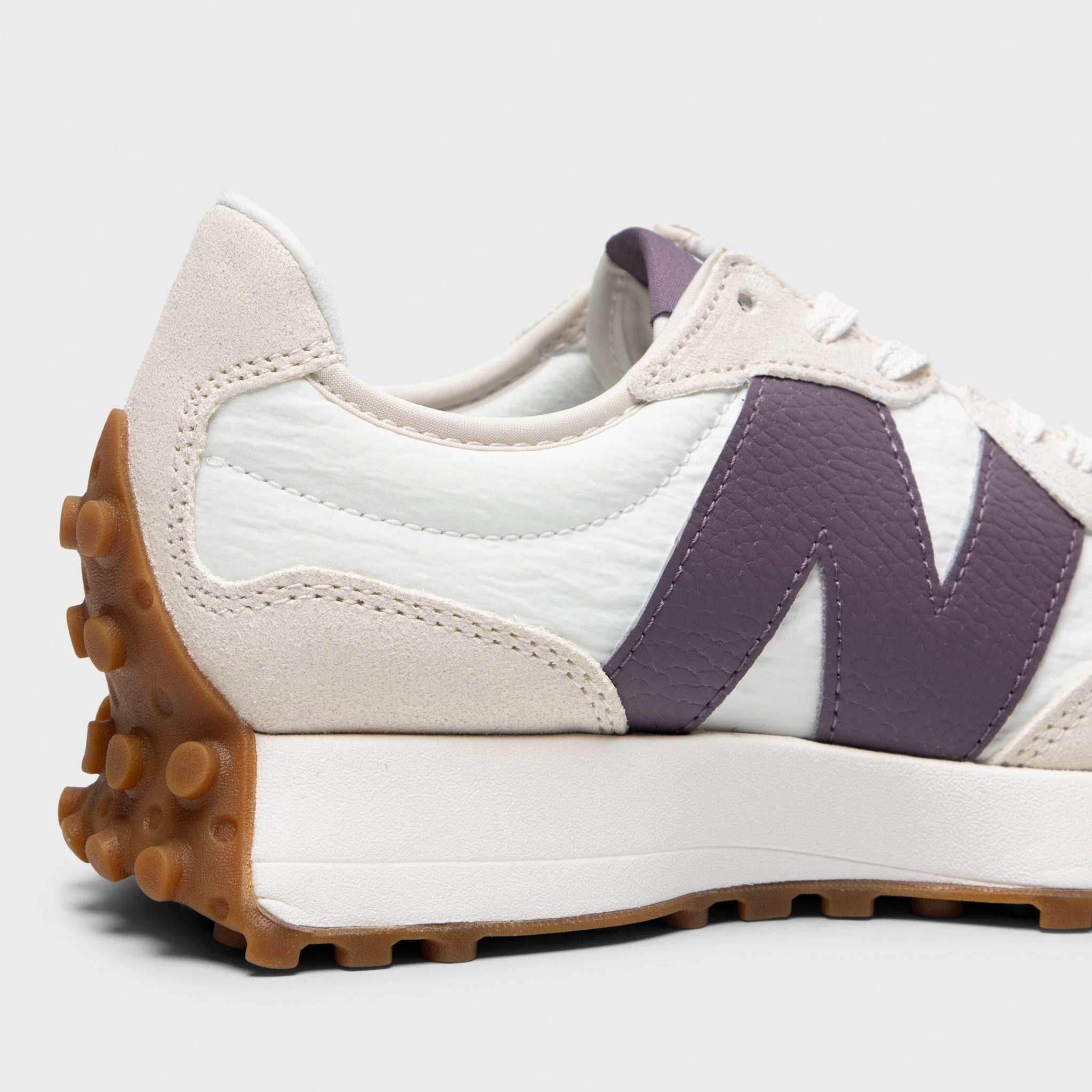 New Balance Women's 327 Linen / Sea Salt PUInsole Airflow channels