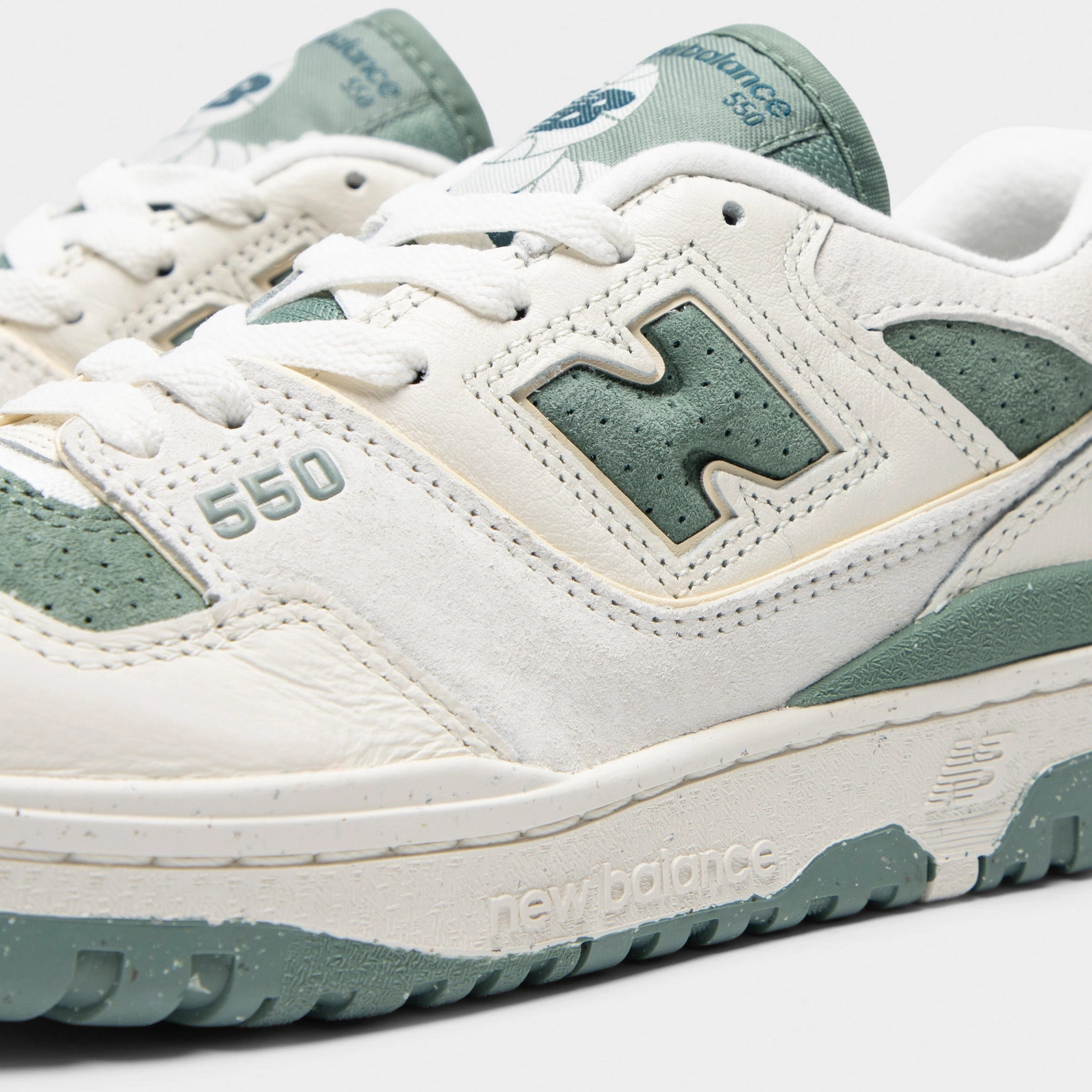 Indoor Outdoor New Balance Women's 550 Sea Salt / Dark Juniper