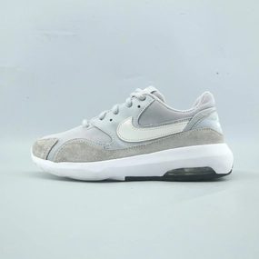 NIKE AIR MAX NOSTALGIC Shock Absorbing Sole running in suburbs