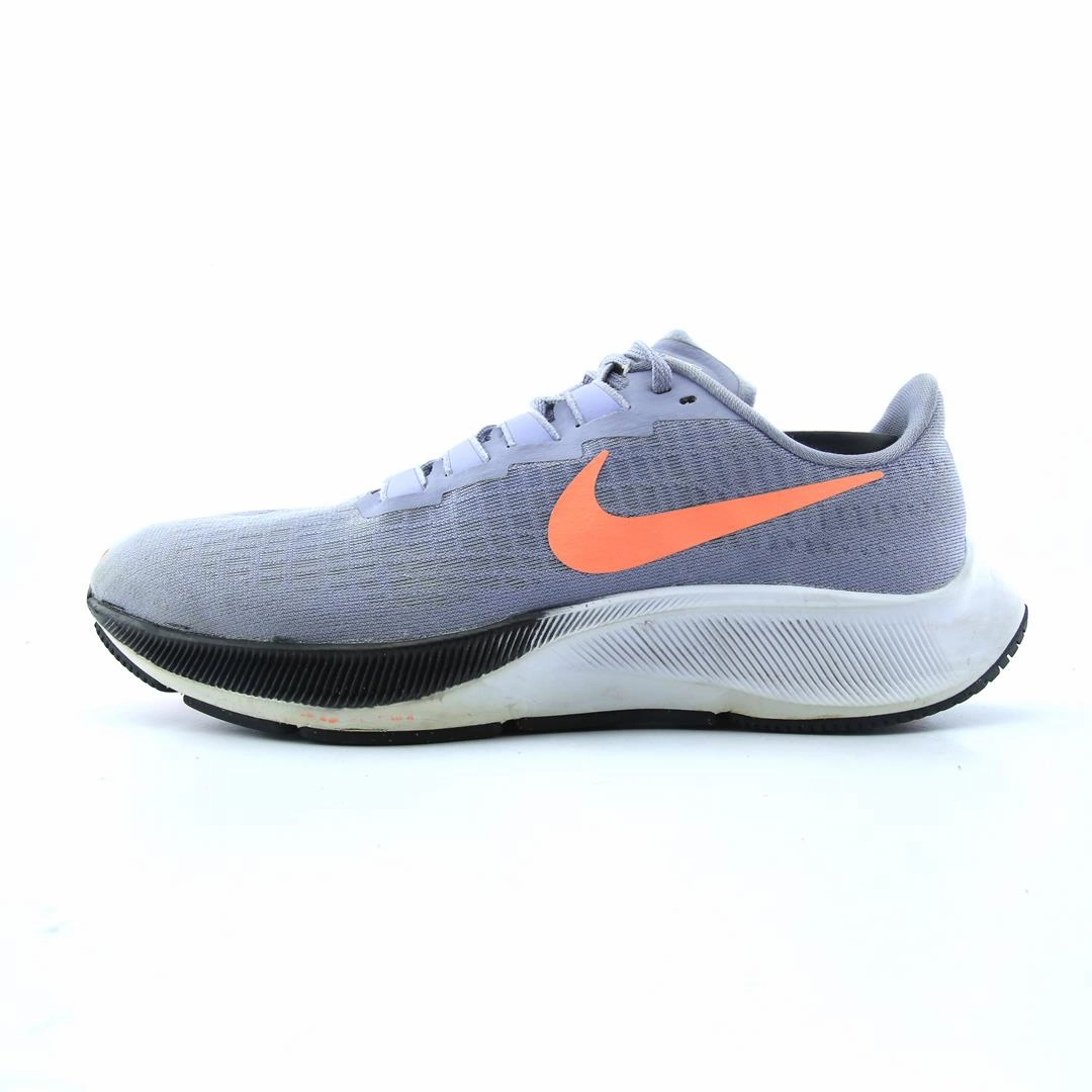 NIKE AIR ZOOM PEGASUS 37 parade - themed running gear