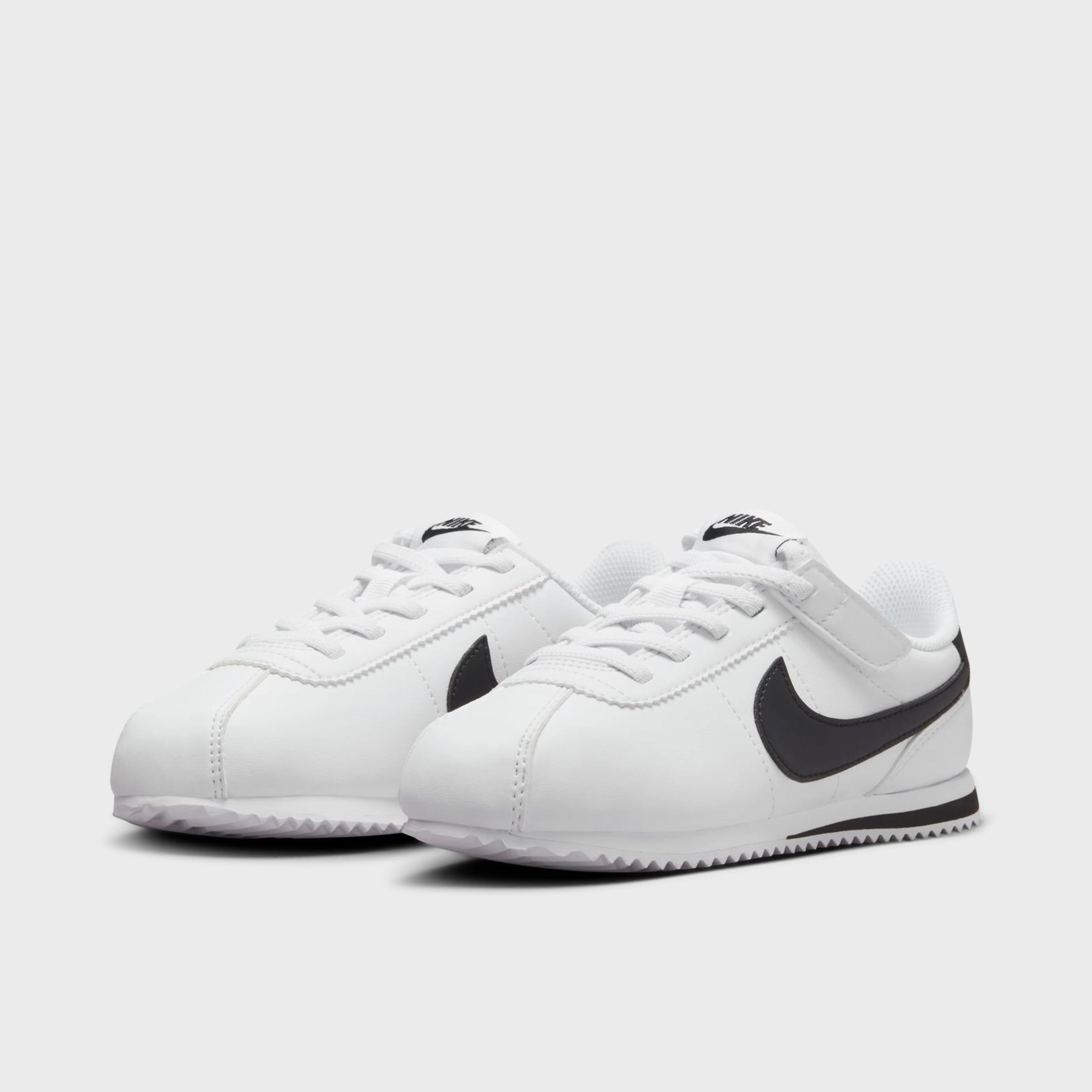 Nike Cortez Easyon PS White / Black Walk in Style