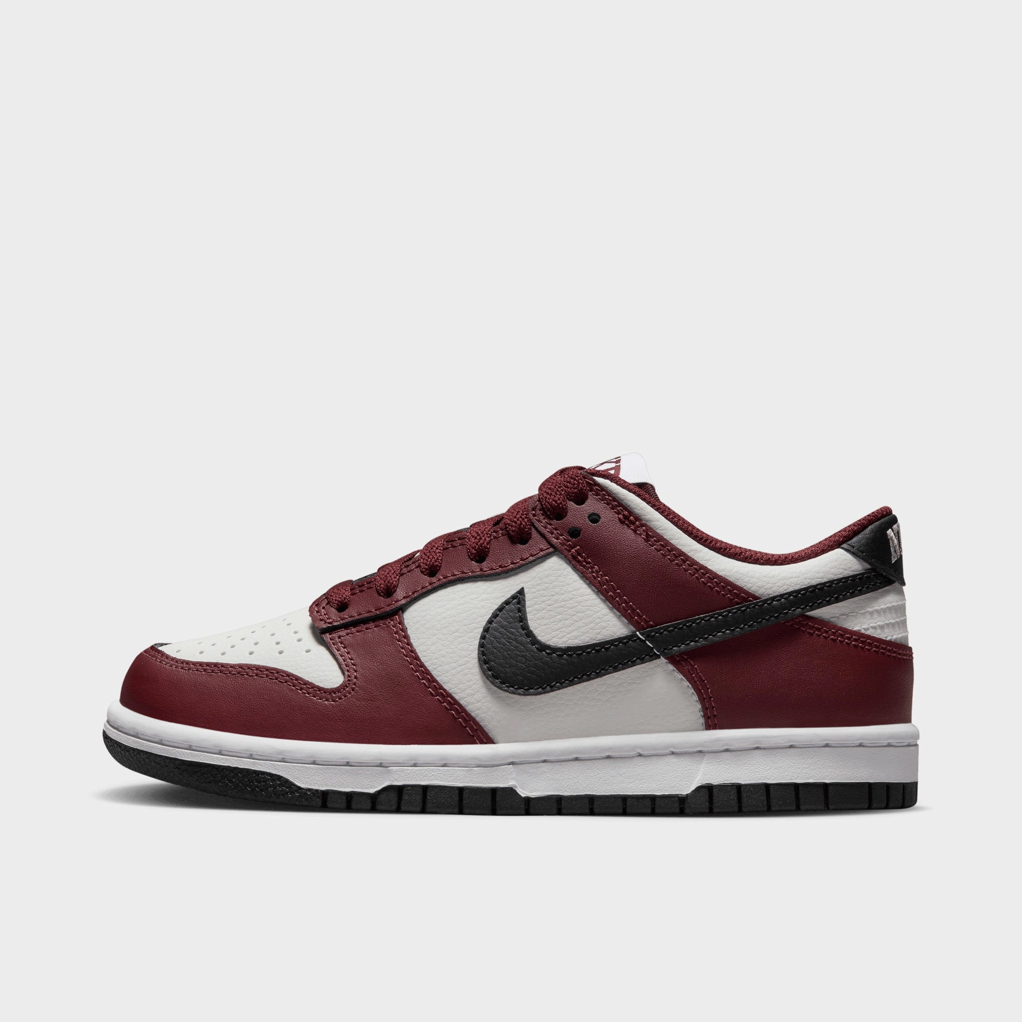 Flexible forefoot Nike Dunk Low GS Dark Team Red / Summit White - White