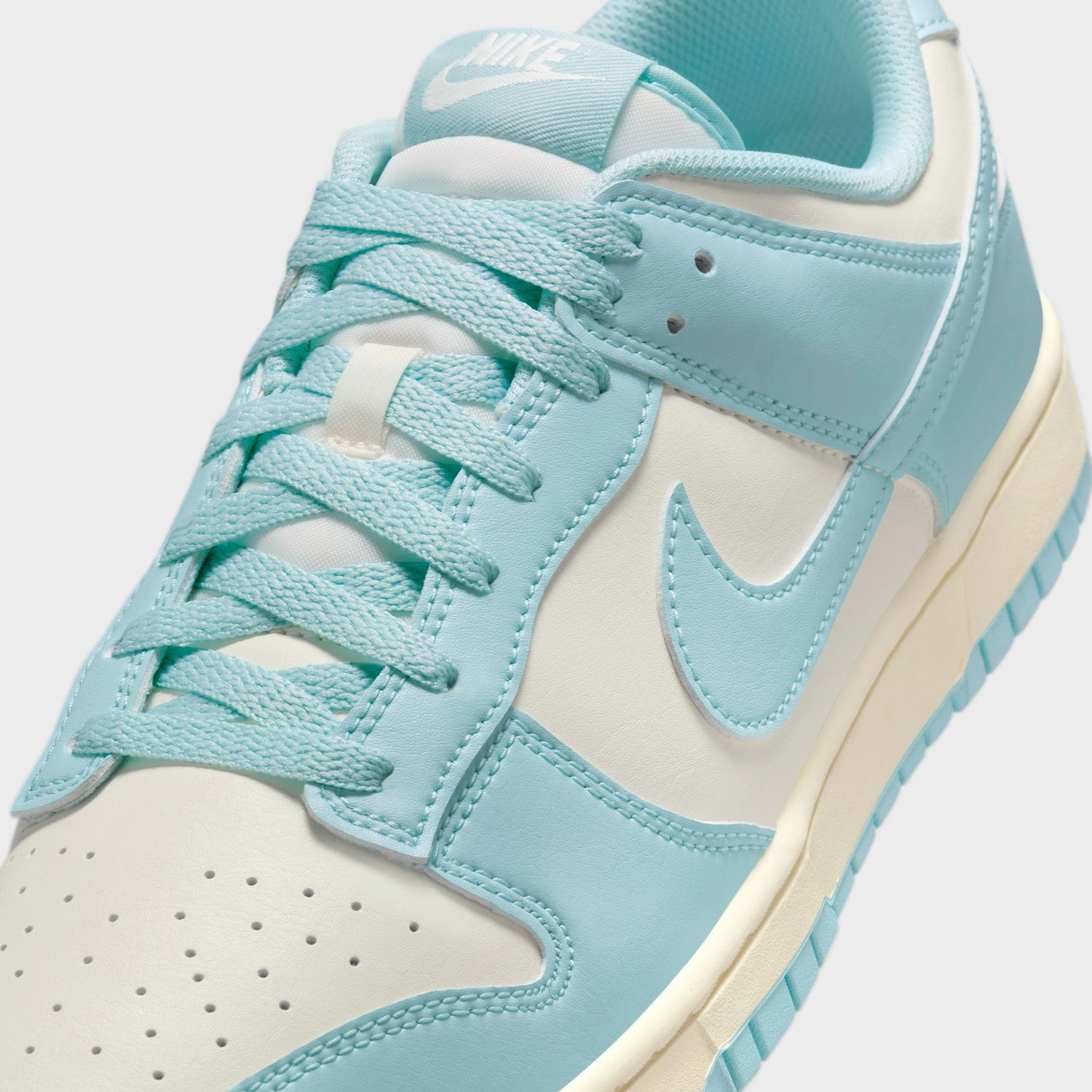 Speed Jump Shock Dispersing Tech Nike Dunk Low Retro Pale Ivory / Glacier Blue