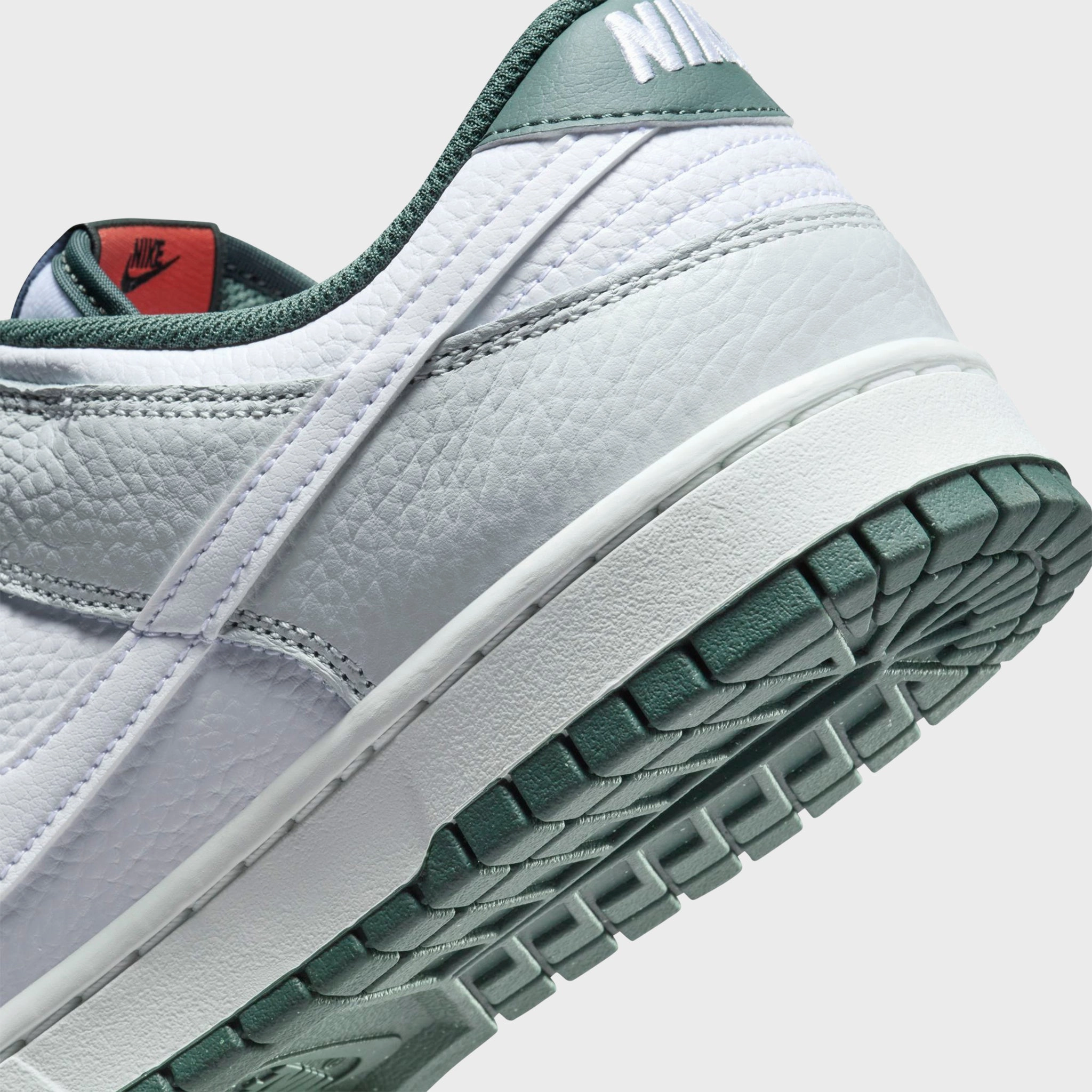 Nike Dunk Low Retro SE Photon Dust / White - Vintage Green Jump Support Shoes Bounce Back Elasticity