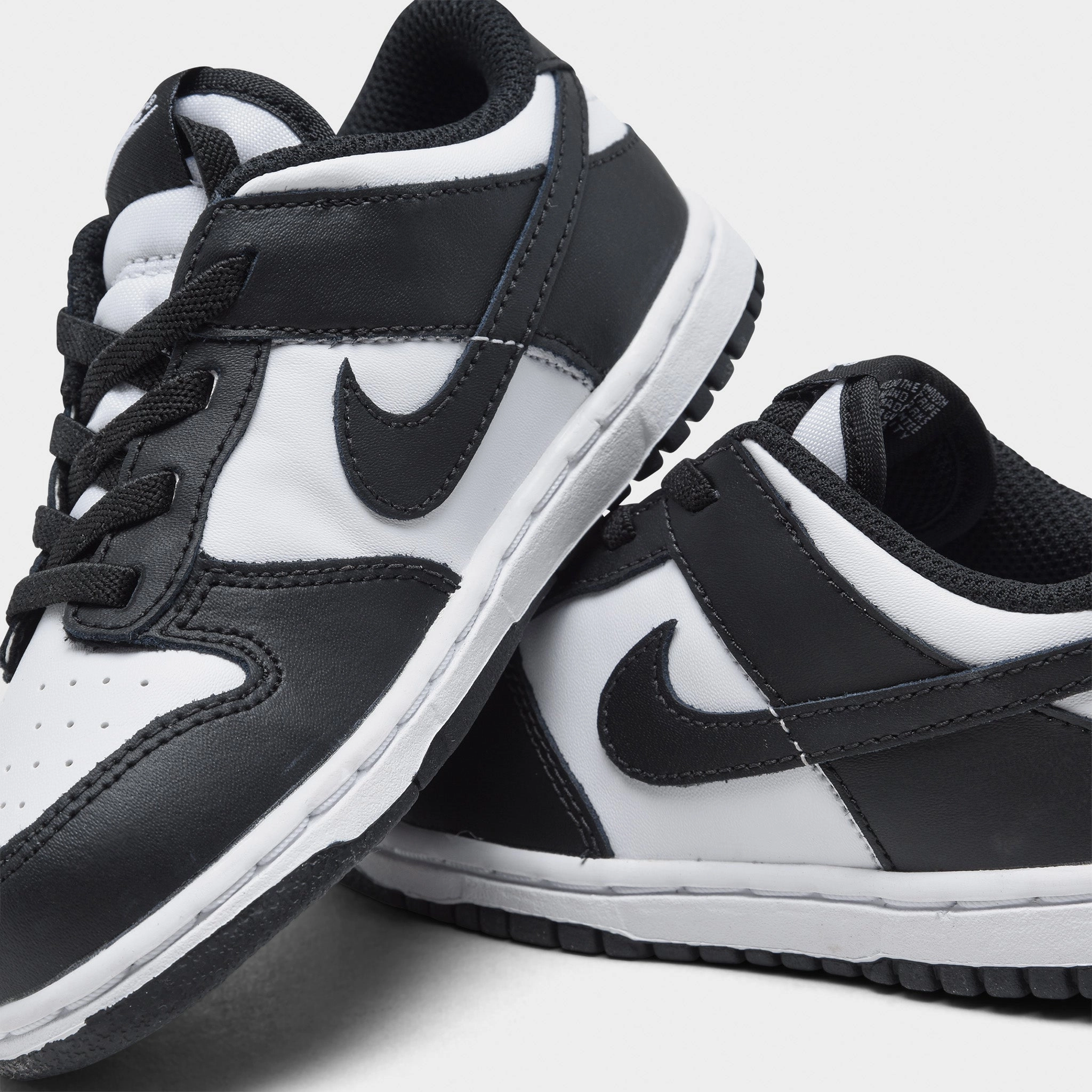 Asymmetric Collar Padding Dynamic Lacing System Nike Dunk Low TD White / Black - White