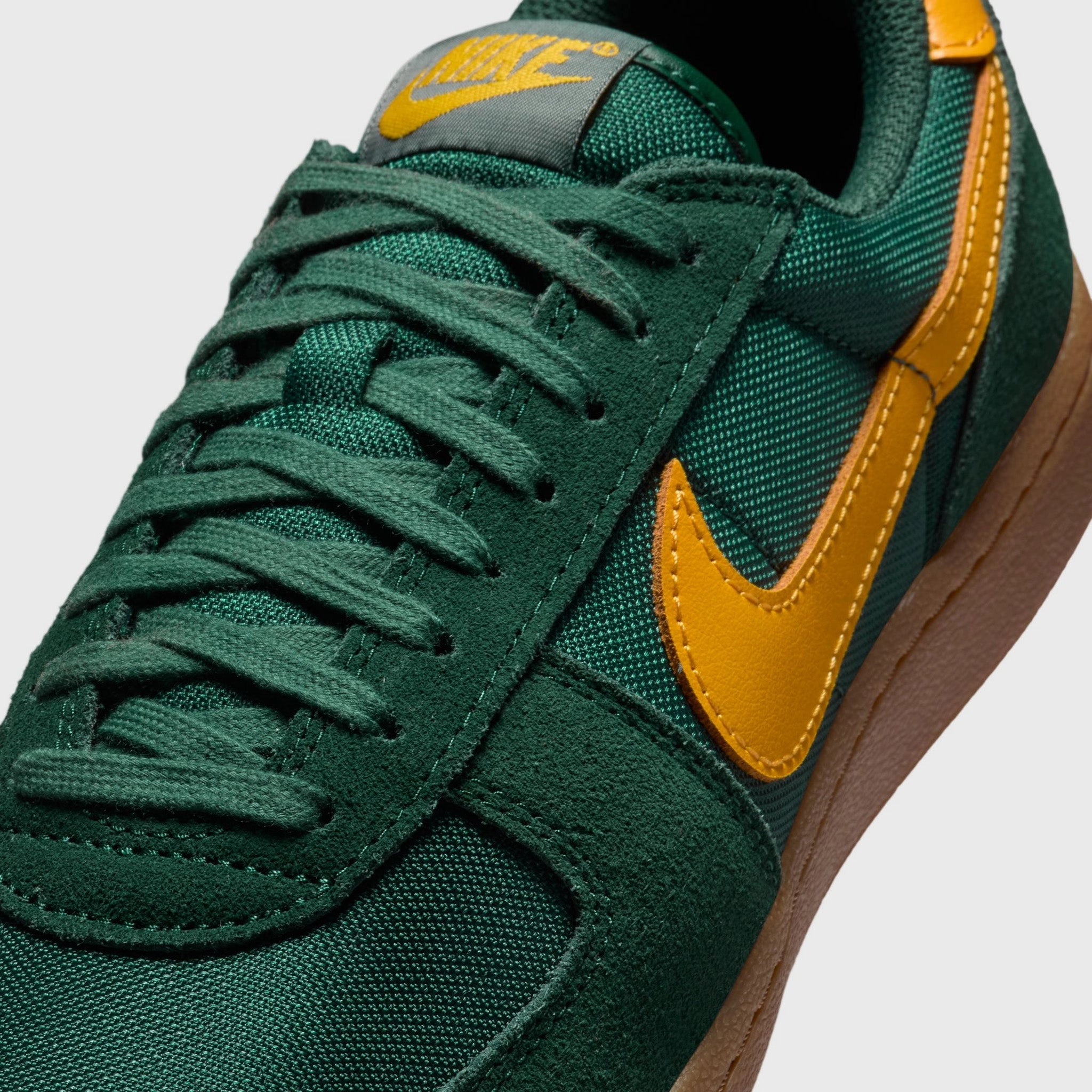 On Foot Nike Field General 82 Pro Green / Pro Gold - Medium Gum Brown