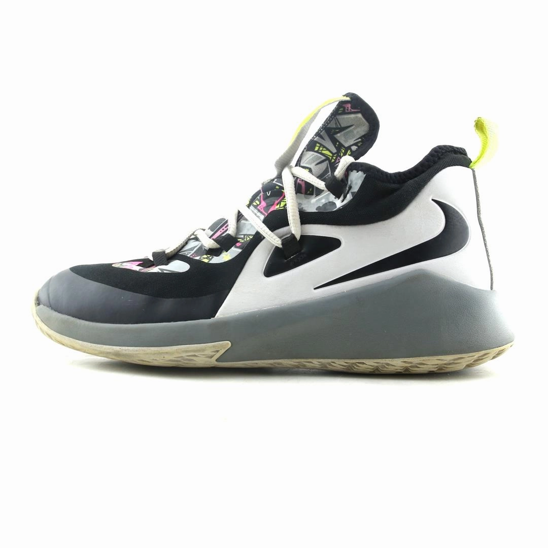 Flexible Sole Articulation NIKE FUTURE COURT 2 GRFT