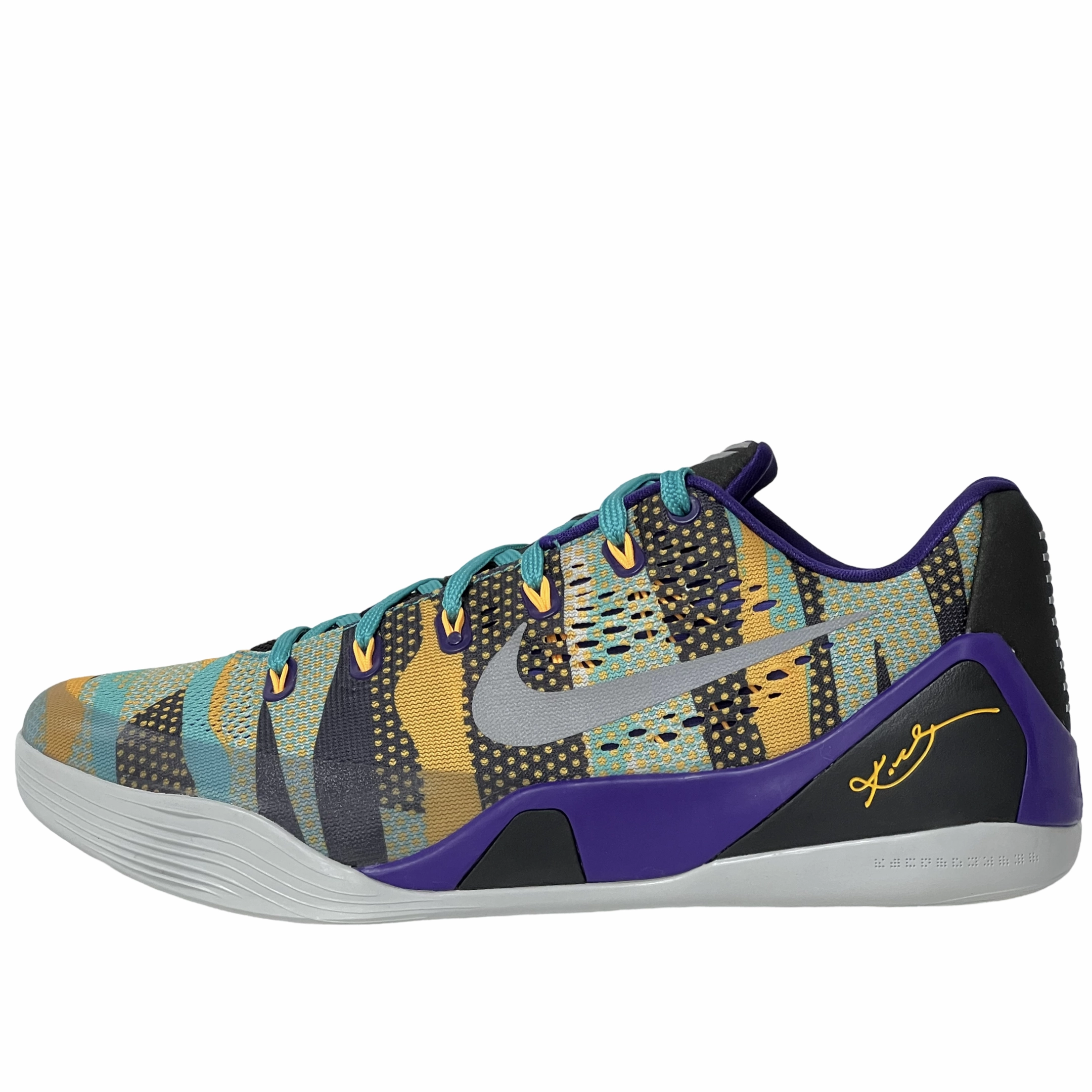 Hexagonal Traction Shock Dispersing Design Nike Kobe 9 EM Pop Art Unleashed