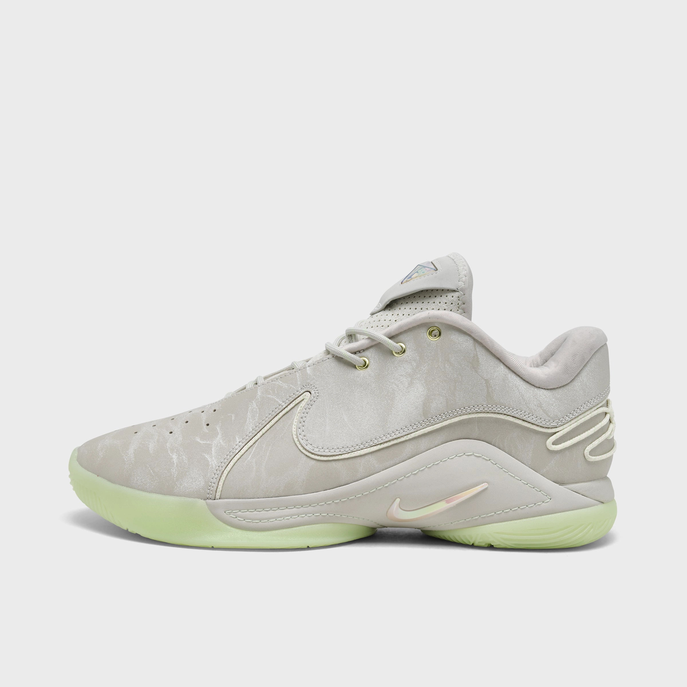 Nike Lebron XXII Light Bone / Soft Pearl - Vapor Green Neutral Stance WaterResistantCoating