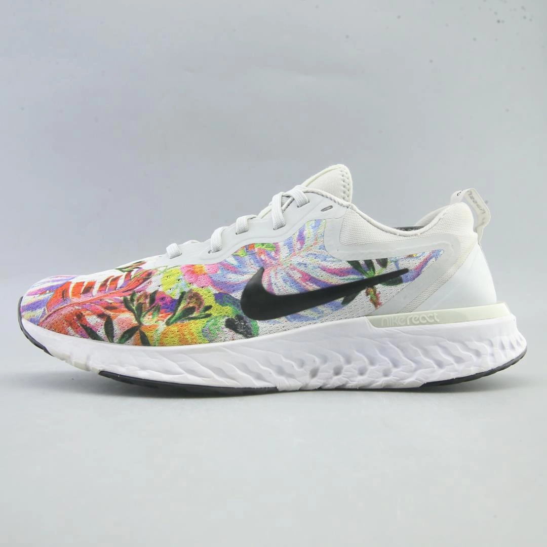 snowy days NIKE  ODYSSEY REACT