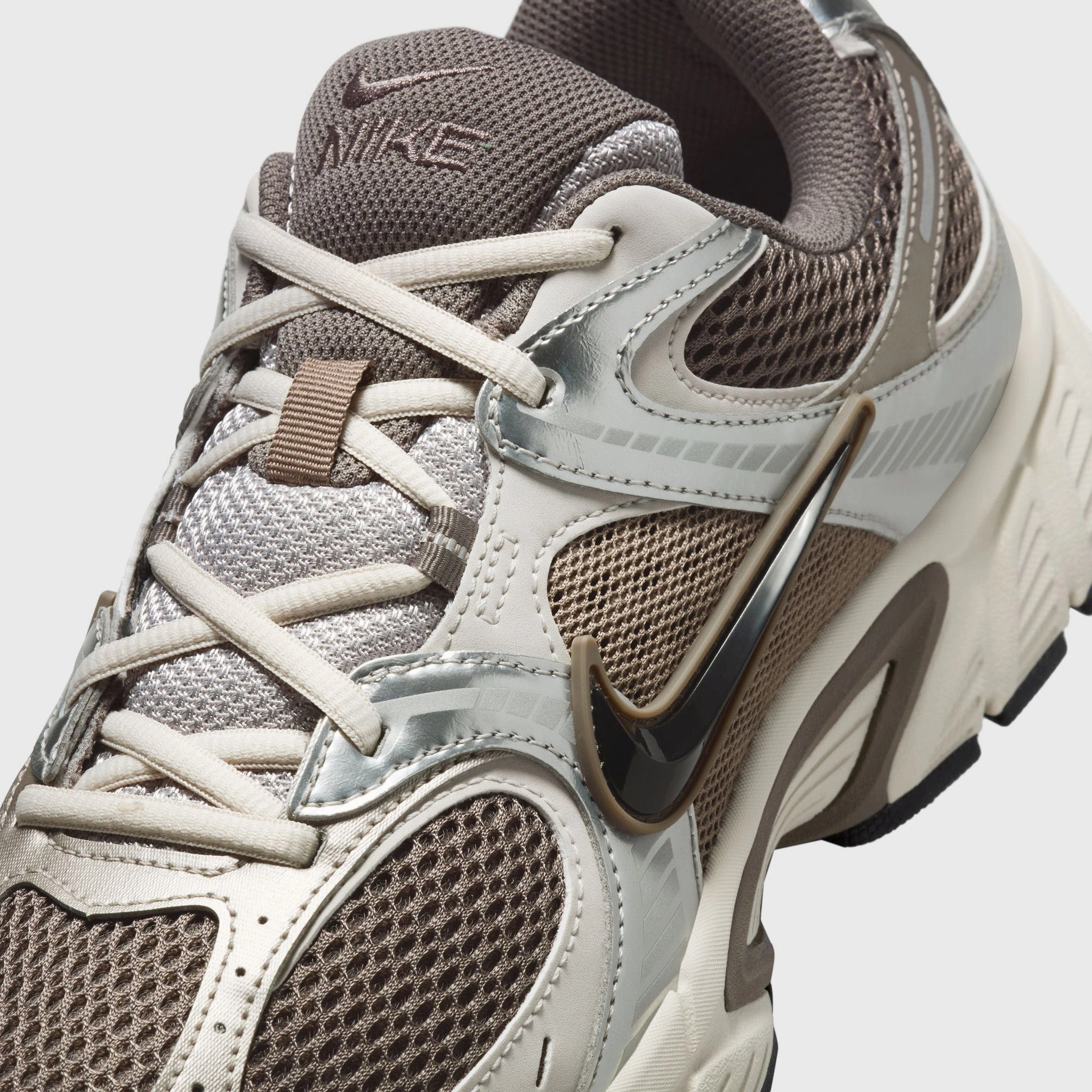 Nike V5 RNR Cave Stone / Black - College Grey Quiet Walk