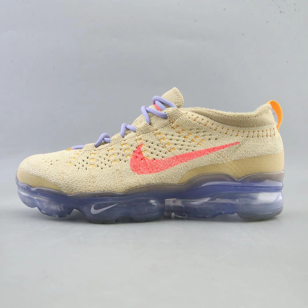 NIKE VAPORMAX 2023 FLYKNIT everyday wear shoe usability