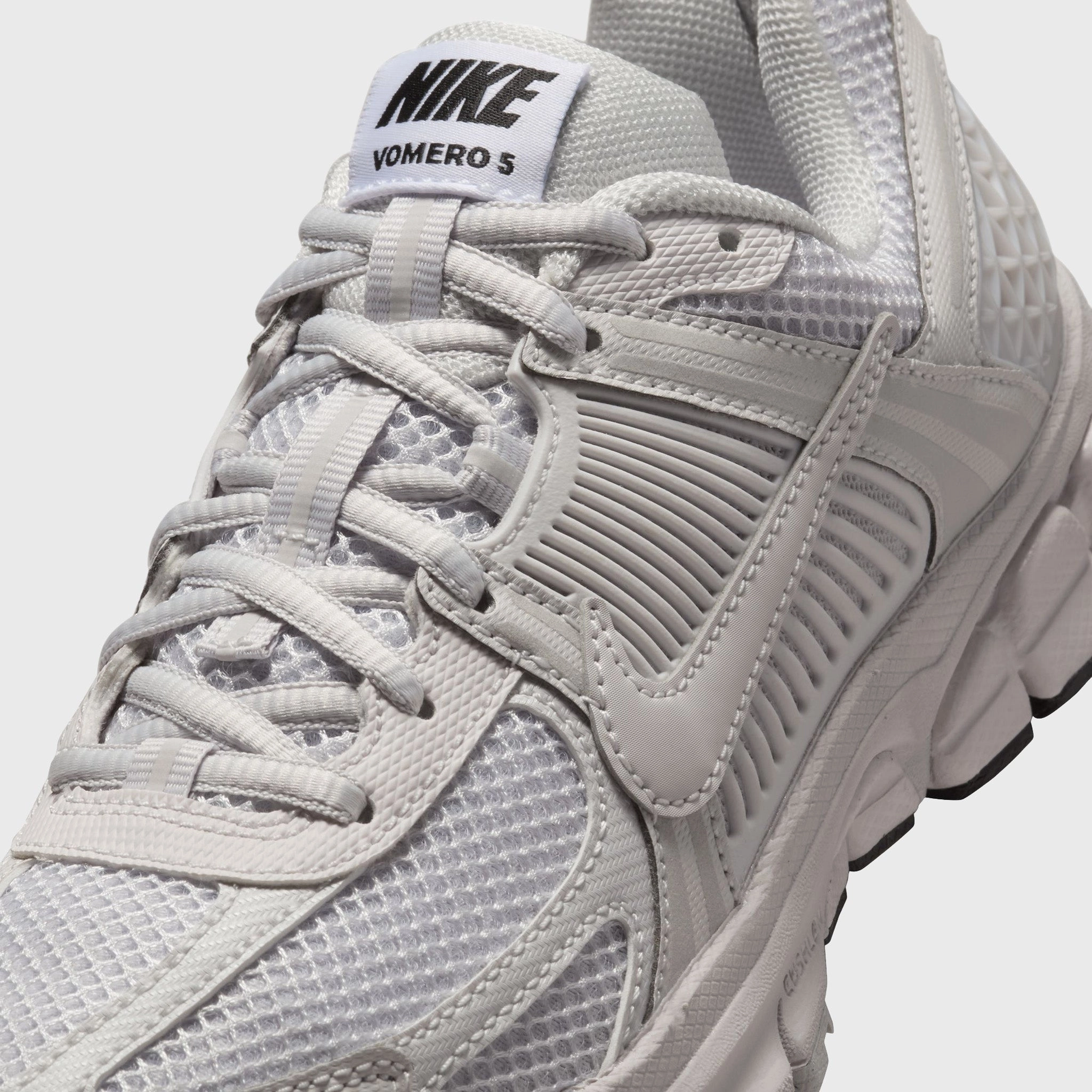Sport Touch Soft Hike Nike Vomero 5 GS White / Vast Grey - Black