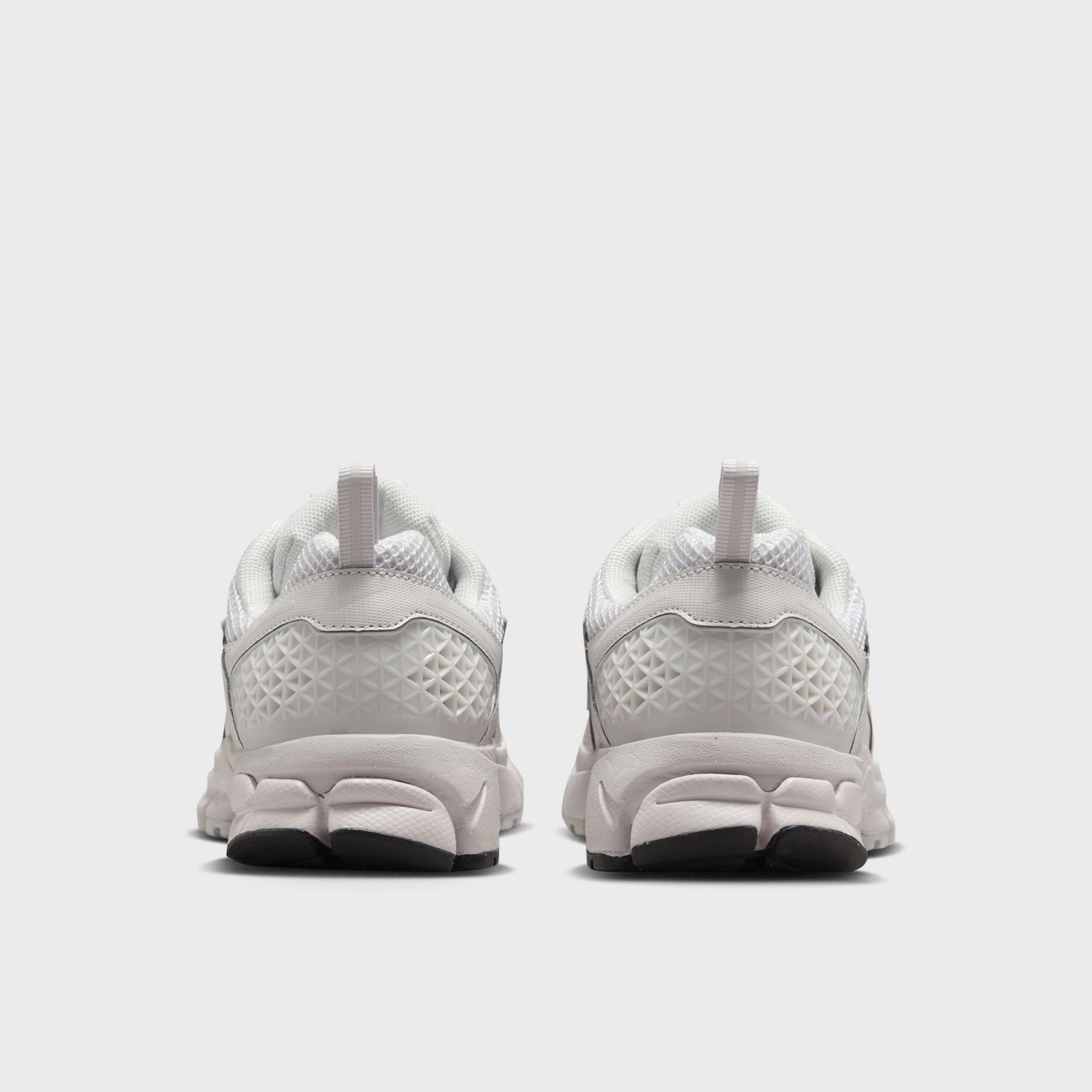 Nike Vomero 5 GS White / Vast Grey - Black Business Fit