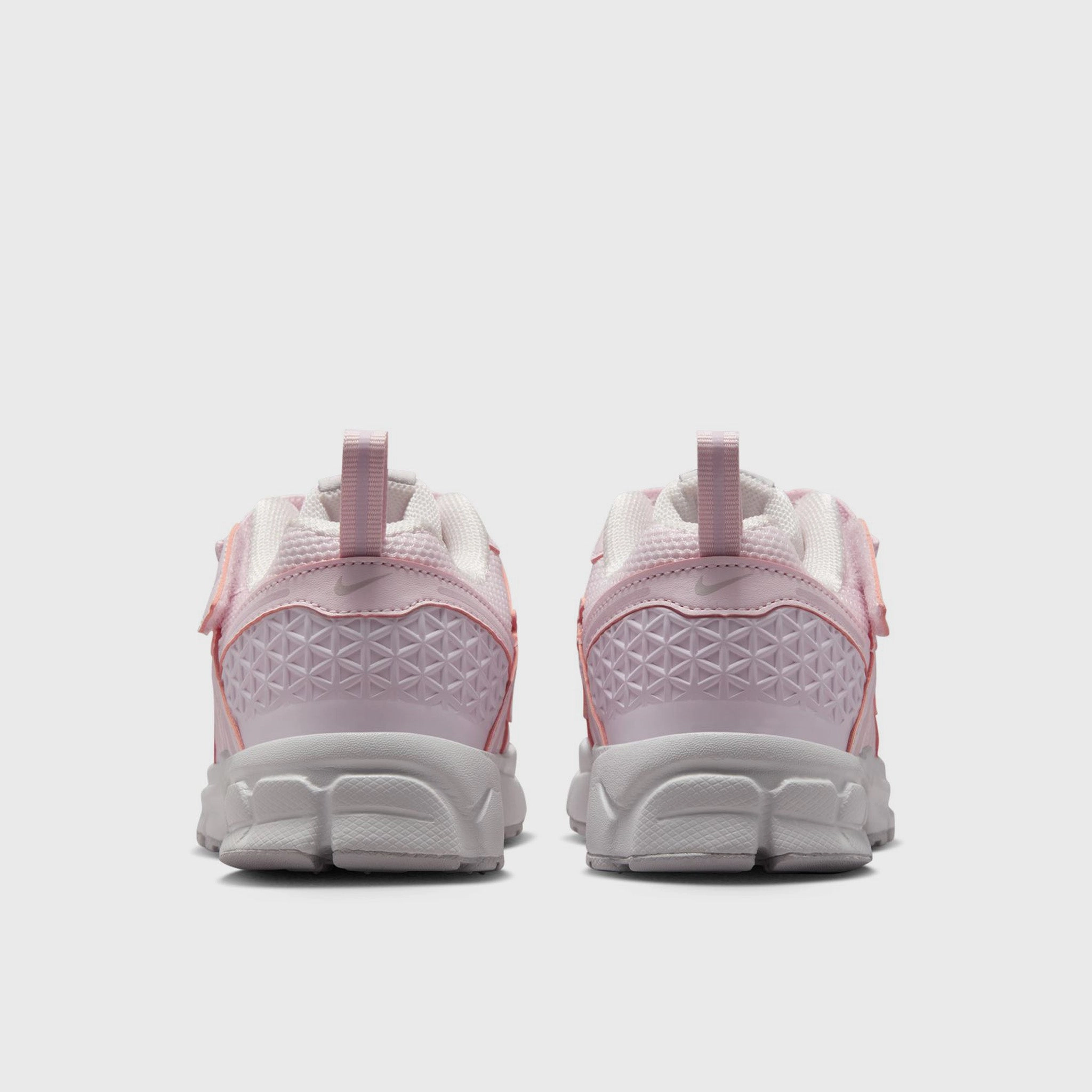 Lounge Mode Nike Vomero 5 PS Pearl Pink / Vast Grey - Bleached