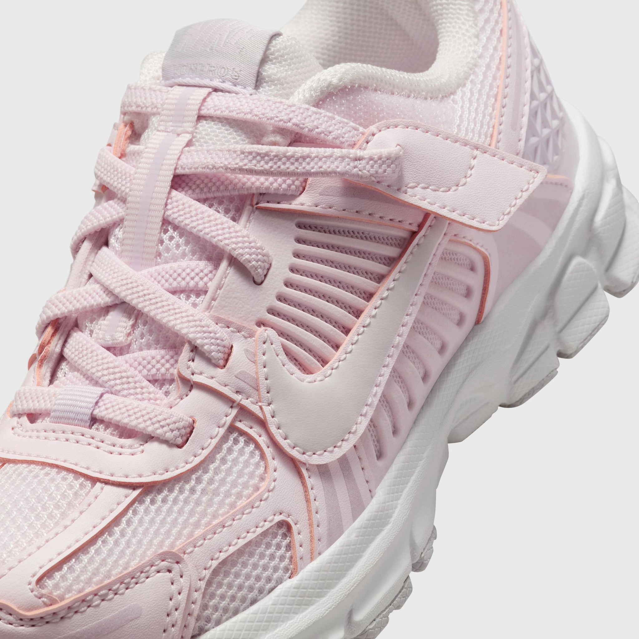 Anti Slip Feature Shell Walk Nike Vomero 5 PS Pearl Pink / Vast Grey - Bleached