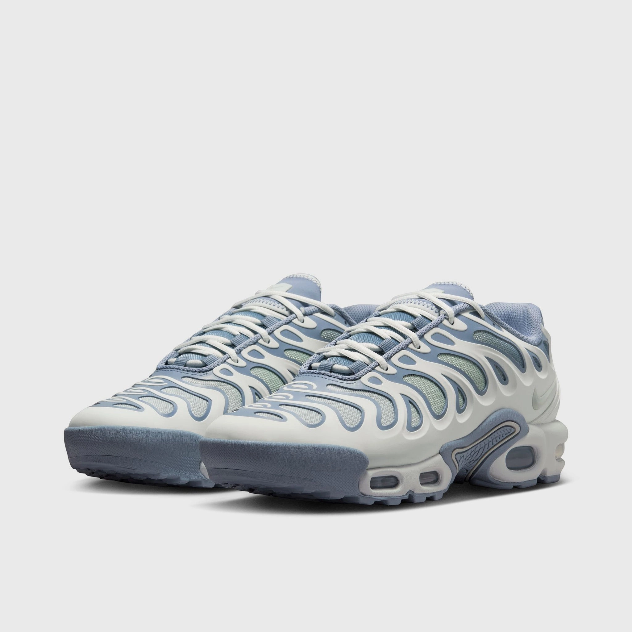 Nike Women's Air Max Plus Drift Summit White / Ashen Slate - Light Silver Motion Friendly Flexible   outsole