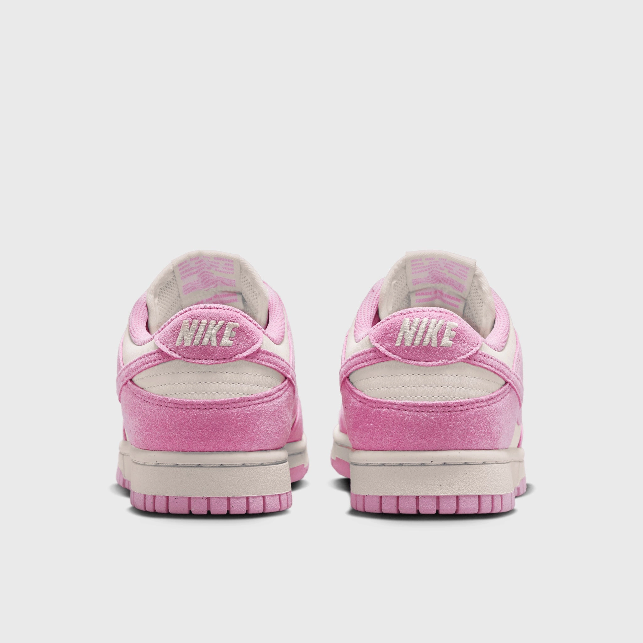 Light support Nike Women's Dunk Low Sail / Pink Rise - Sail