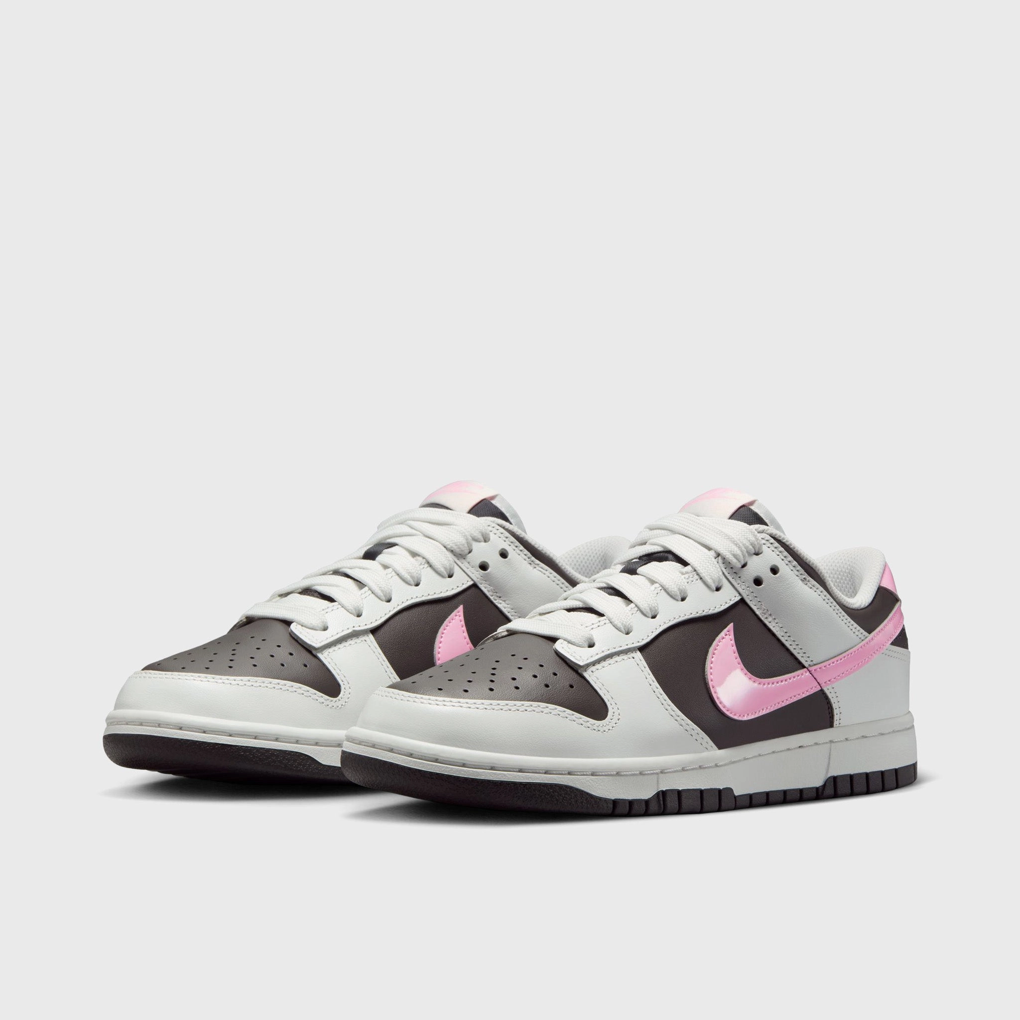 Leather Material Nike Women's Dunk Low Summit White / Pink Foam - Medium Ash