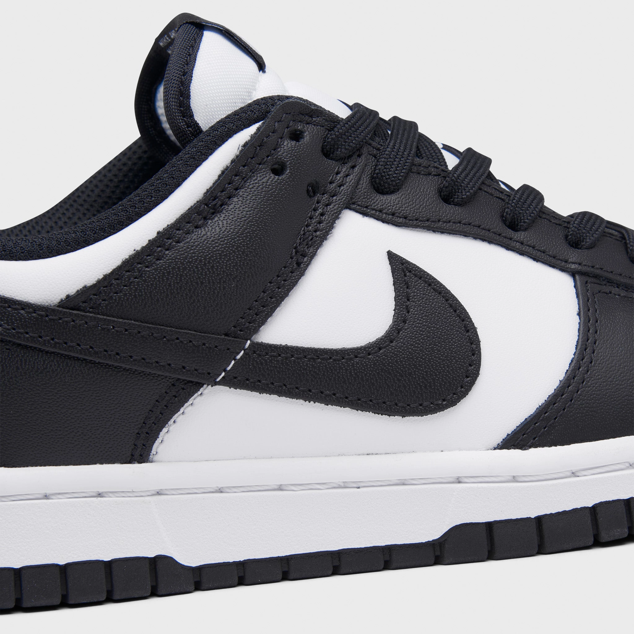 Nike Women's Dunk Low White / Black - White Breath Ready Upper ArchSupport